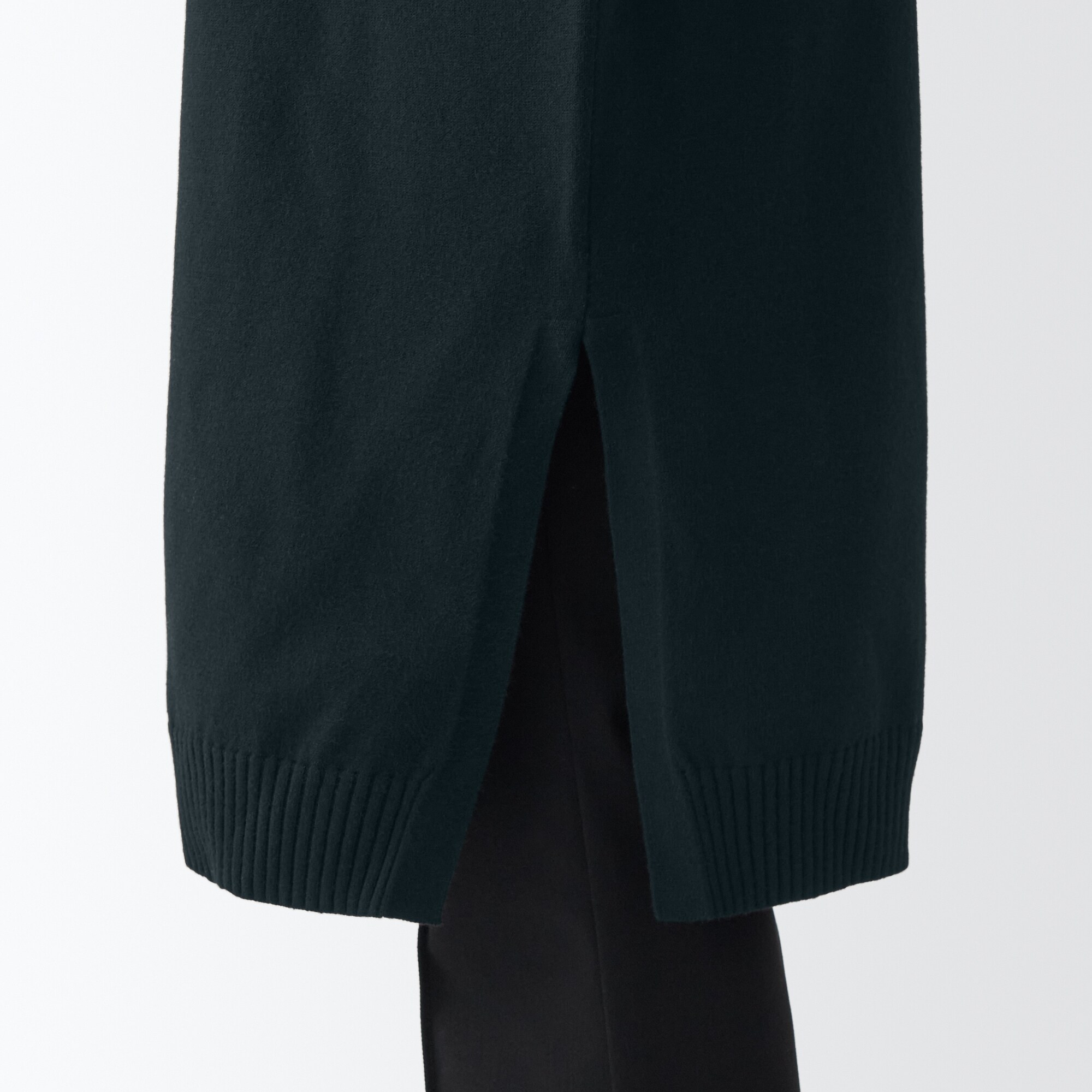 洗えるニットハイネックワンピース