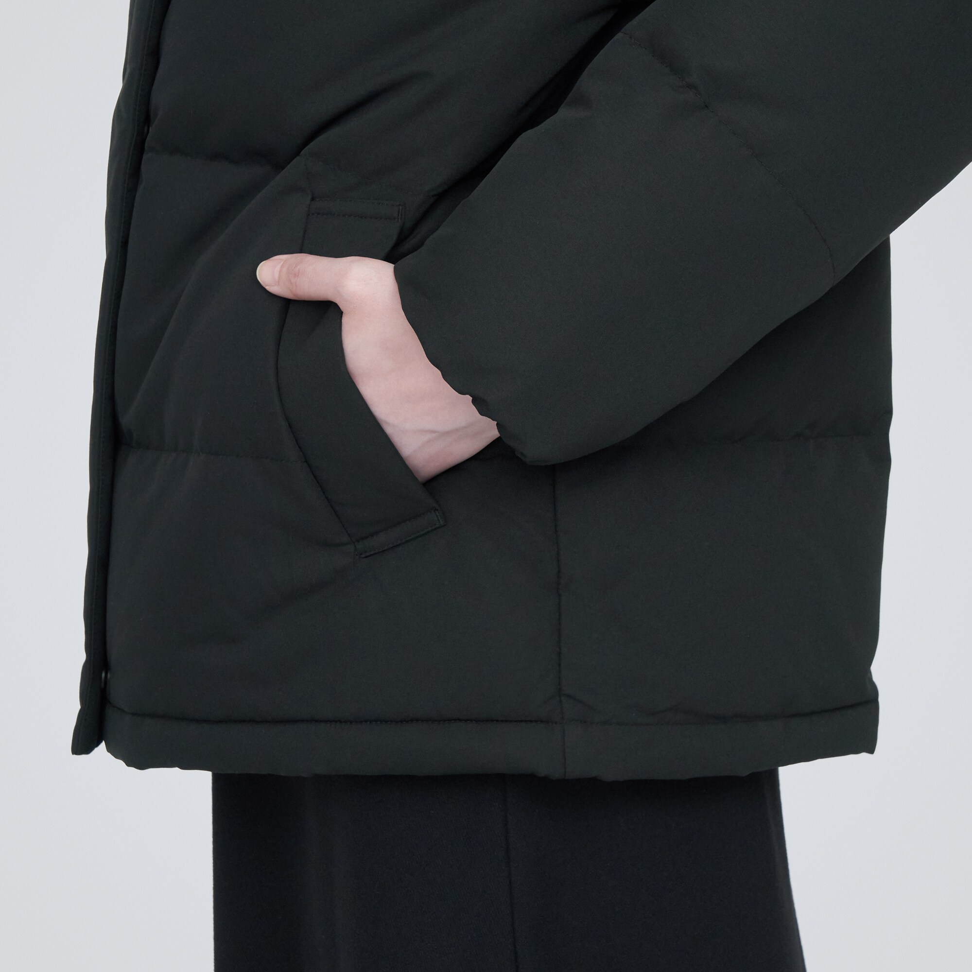 撥水フード付きダウンジャケット