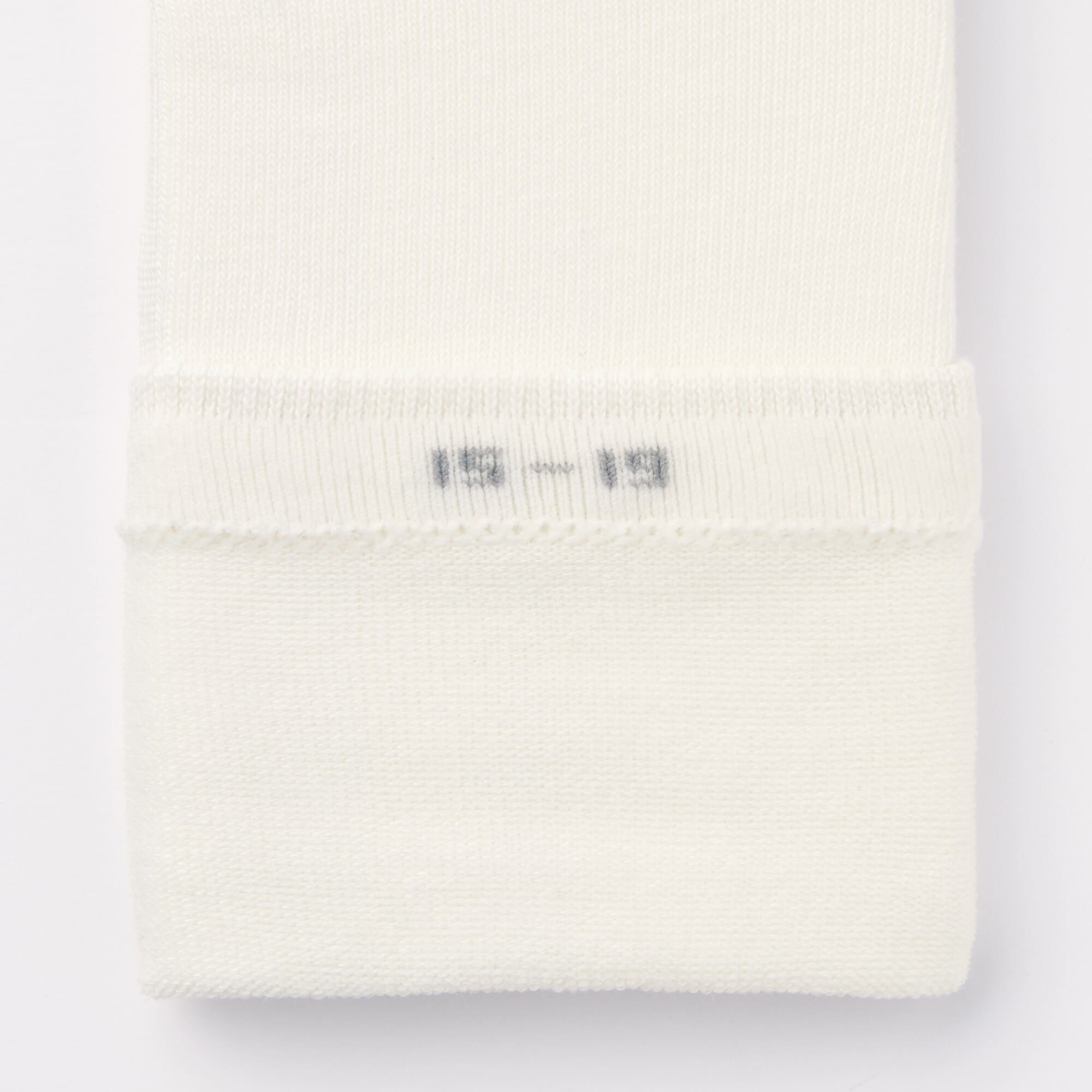 キッズ　足なり直角　ハイソックス（数量限定）