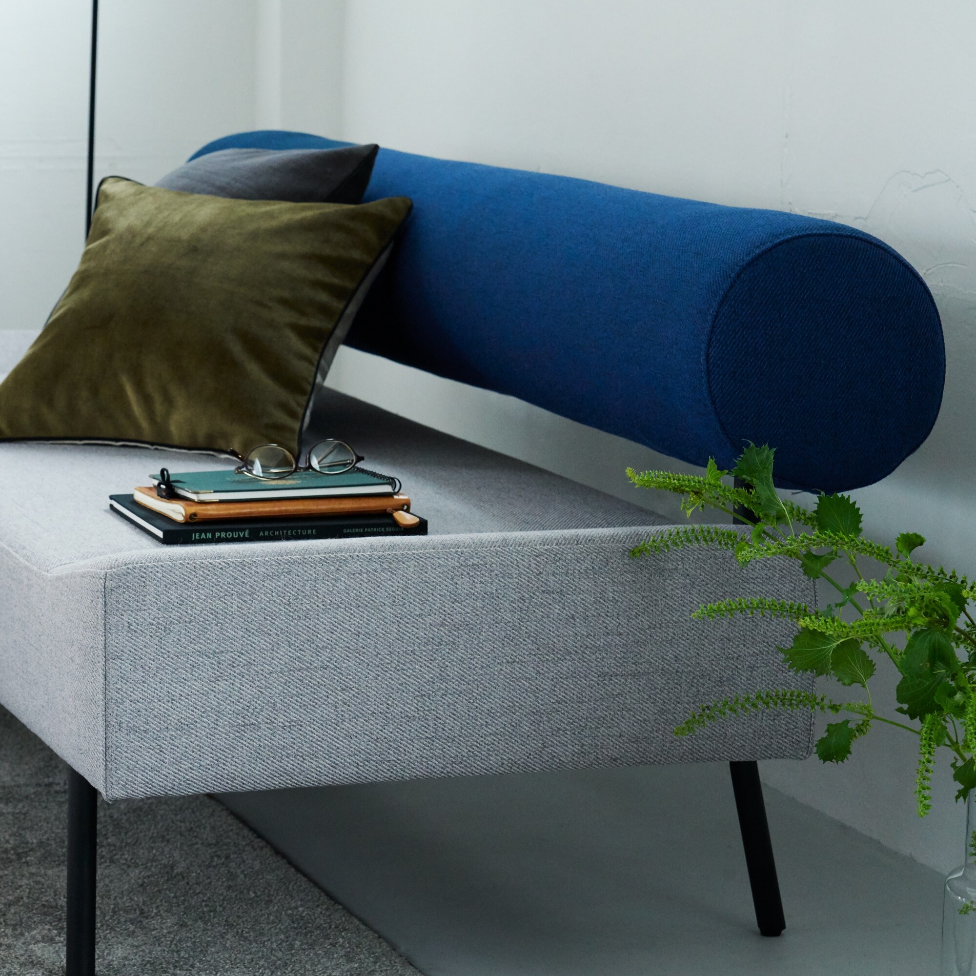 ［ＩＤＥＥ］ＤＩＶＡＮＣＯ　ＳＯＦＡ　Ｒ