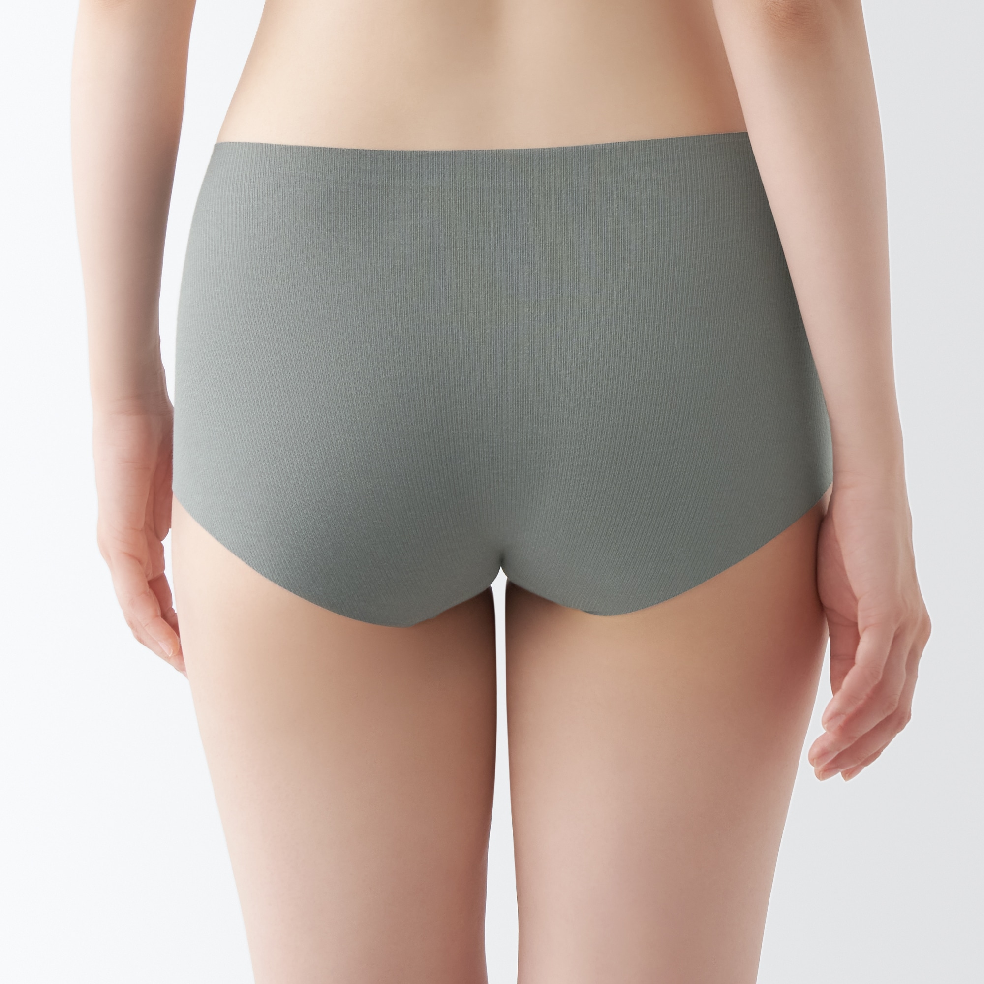 肌あたりがやさしいリブショーツ