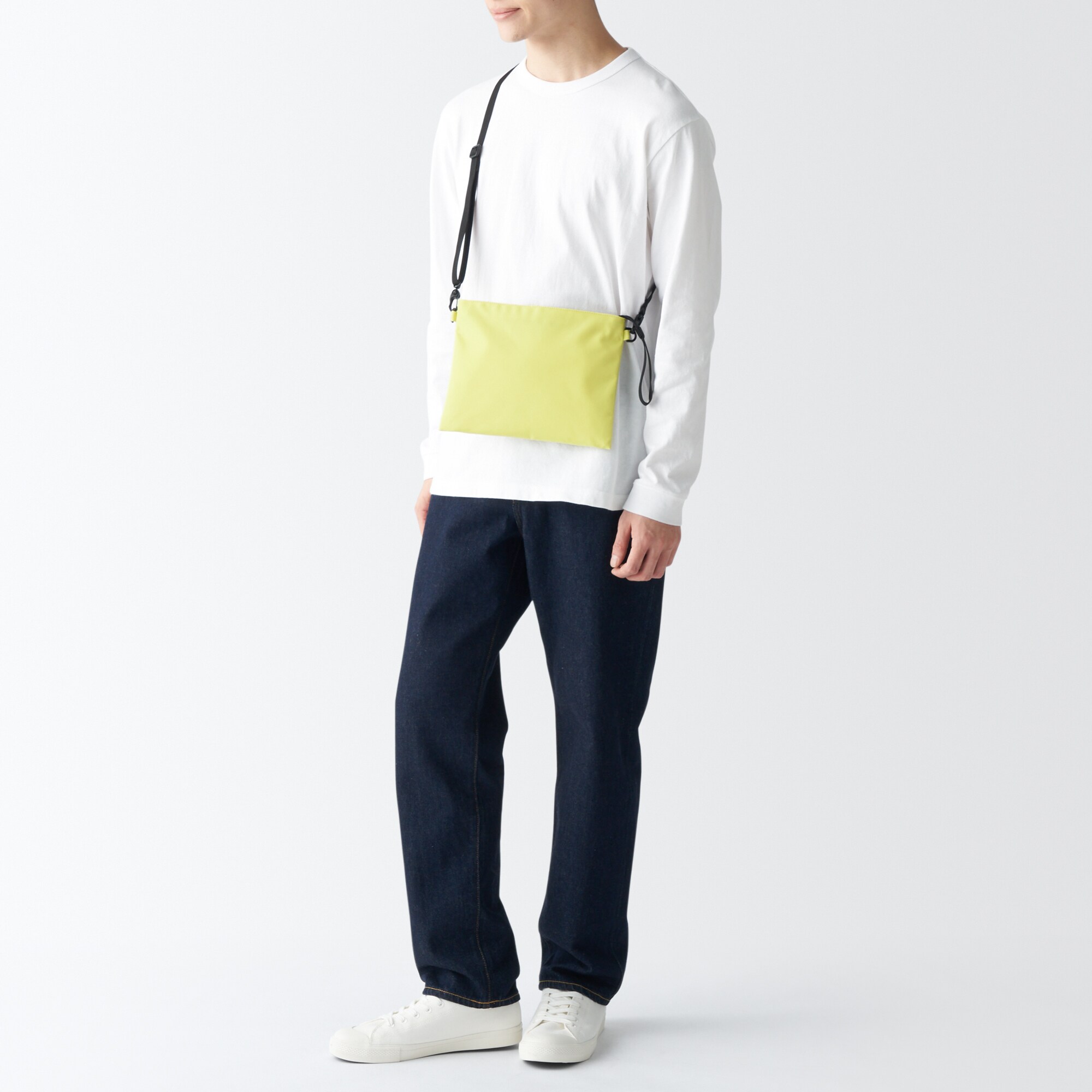 ポーチとしても使える　撥水サコッシュ