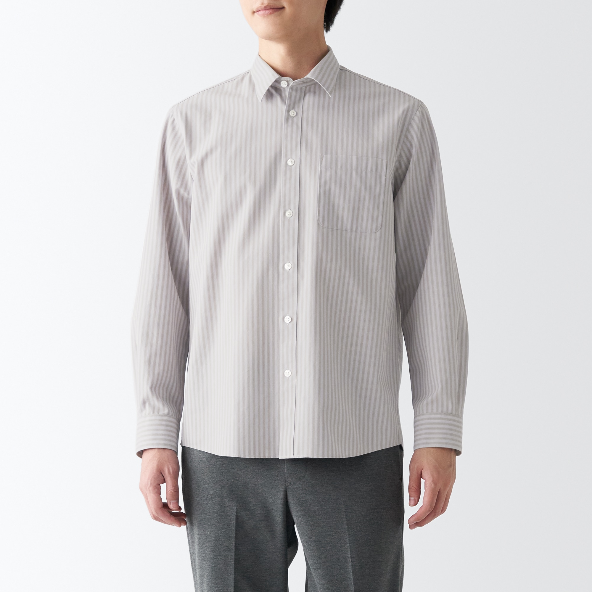 シワになりにくい長袖シャツ
