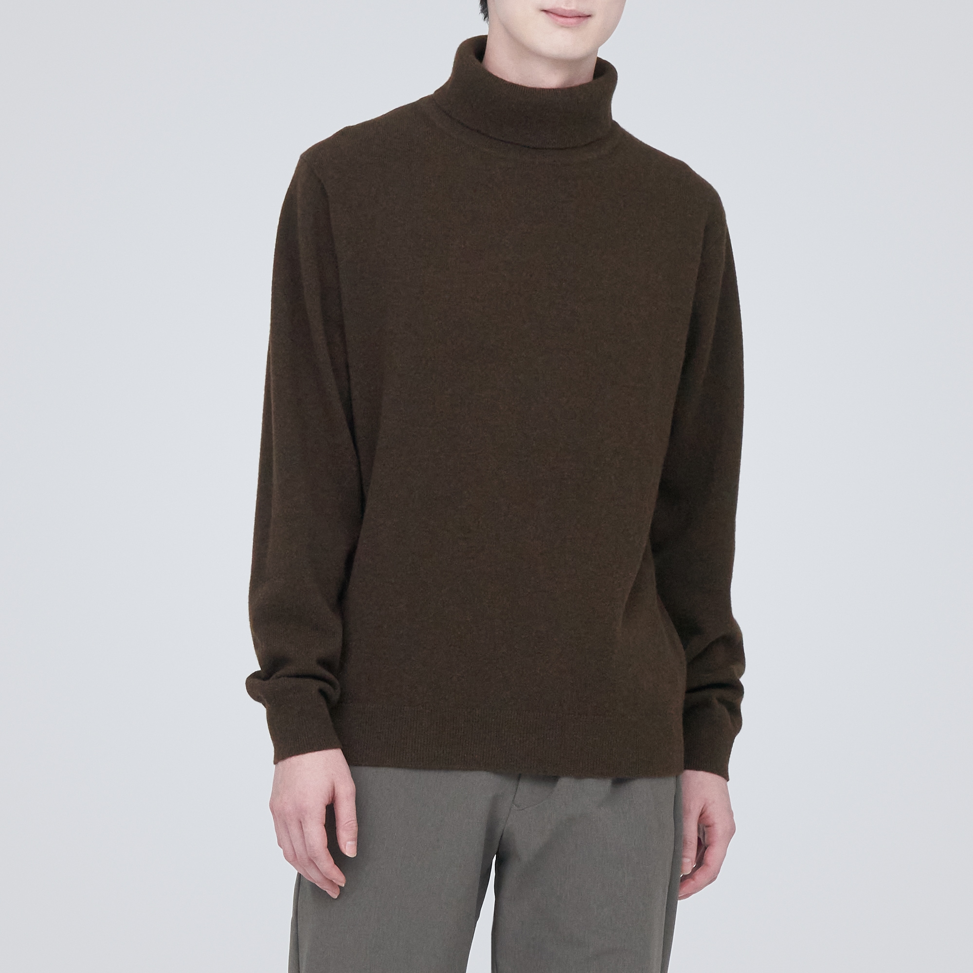 自然のまんまの色ヤクタートルネックセーター（数量限定）