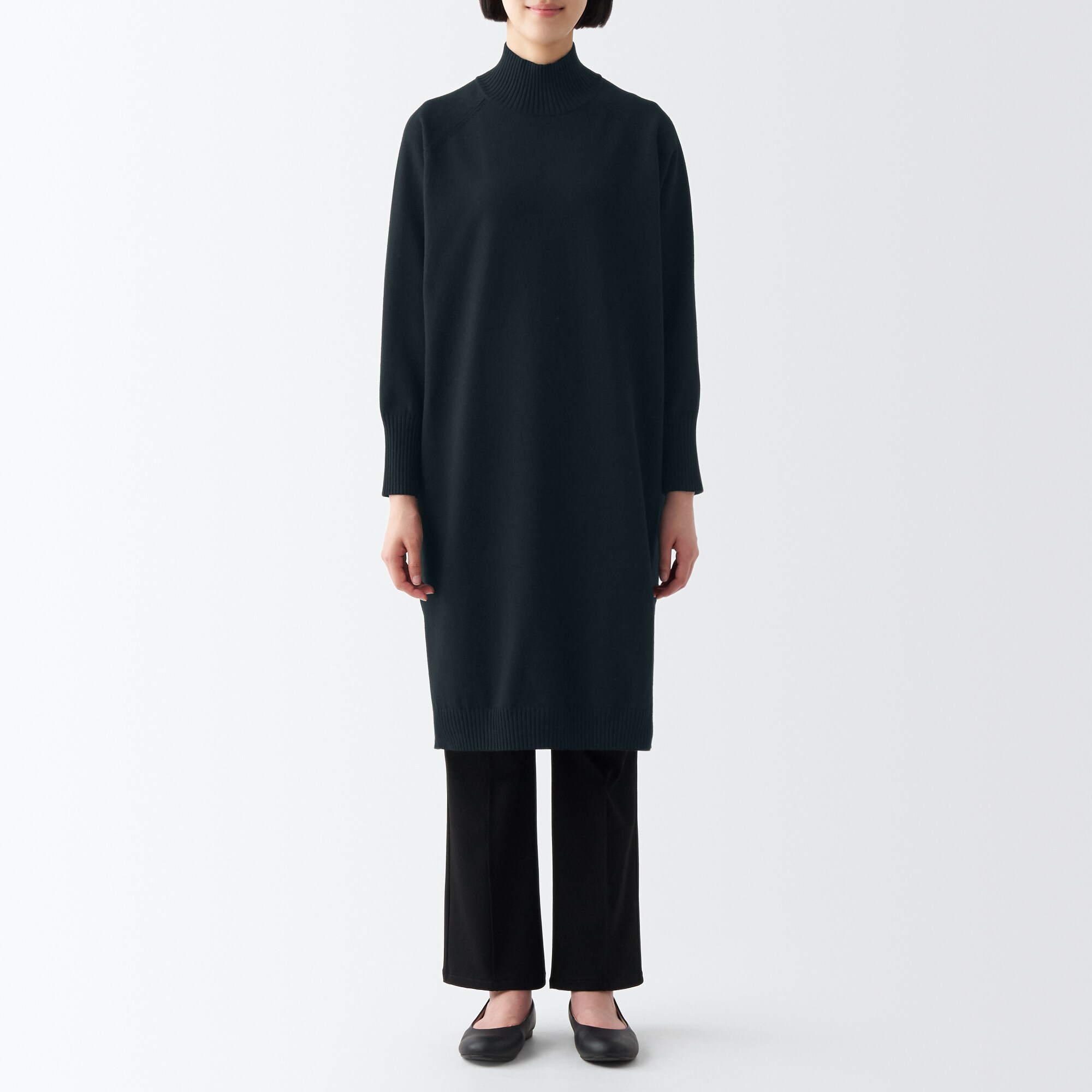 洗えるニットハイネックワンピース