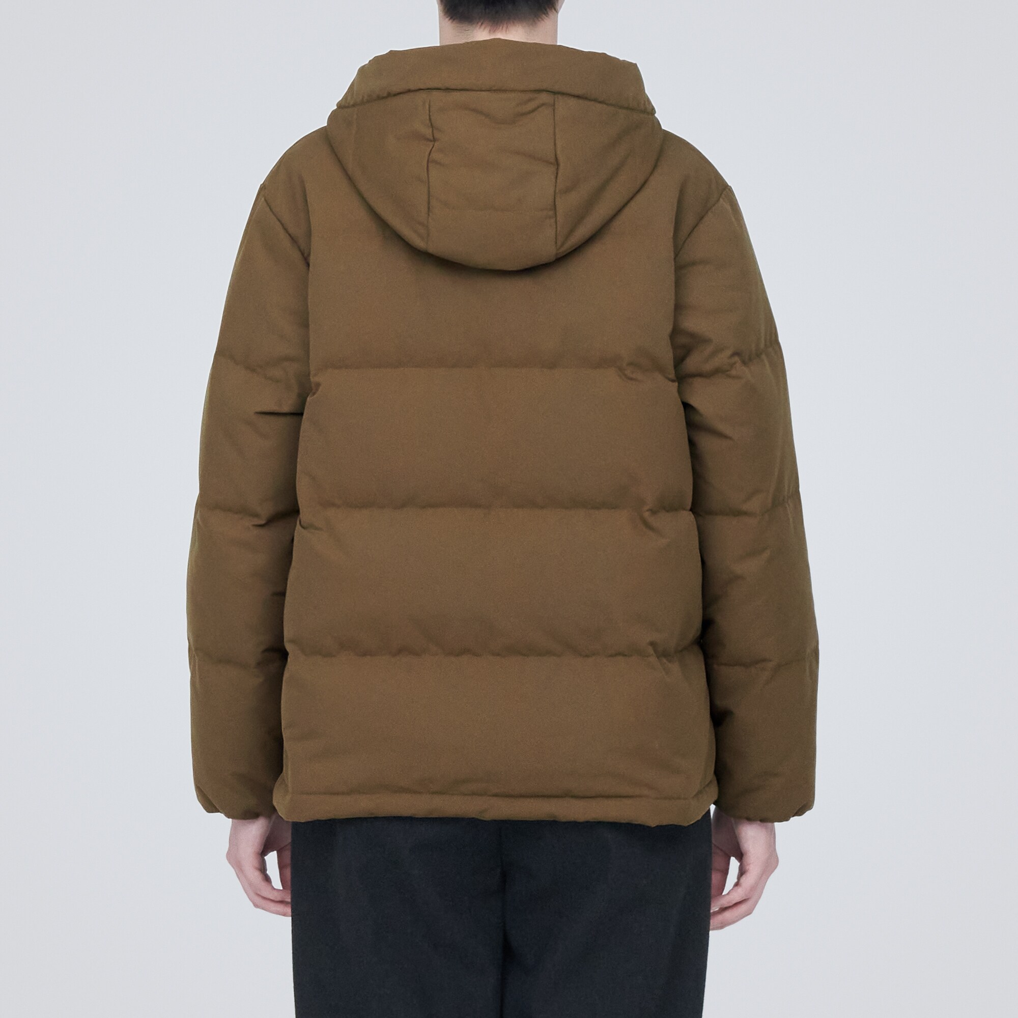 撥水フード付きダウンジャケット