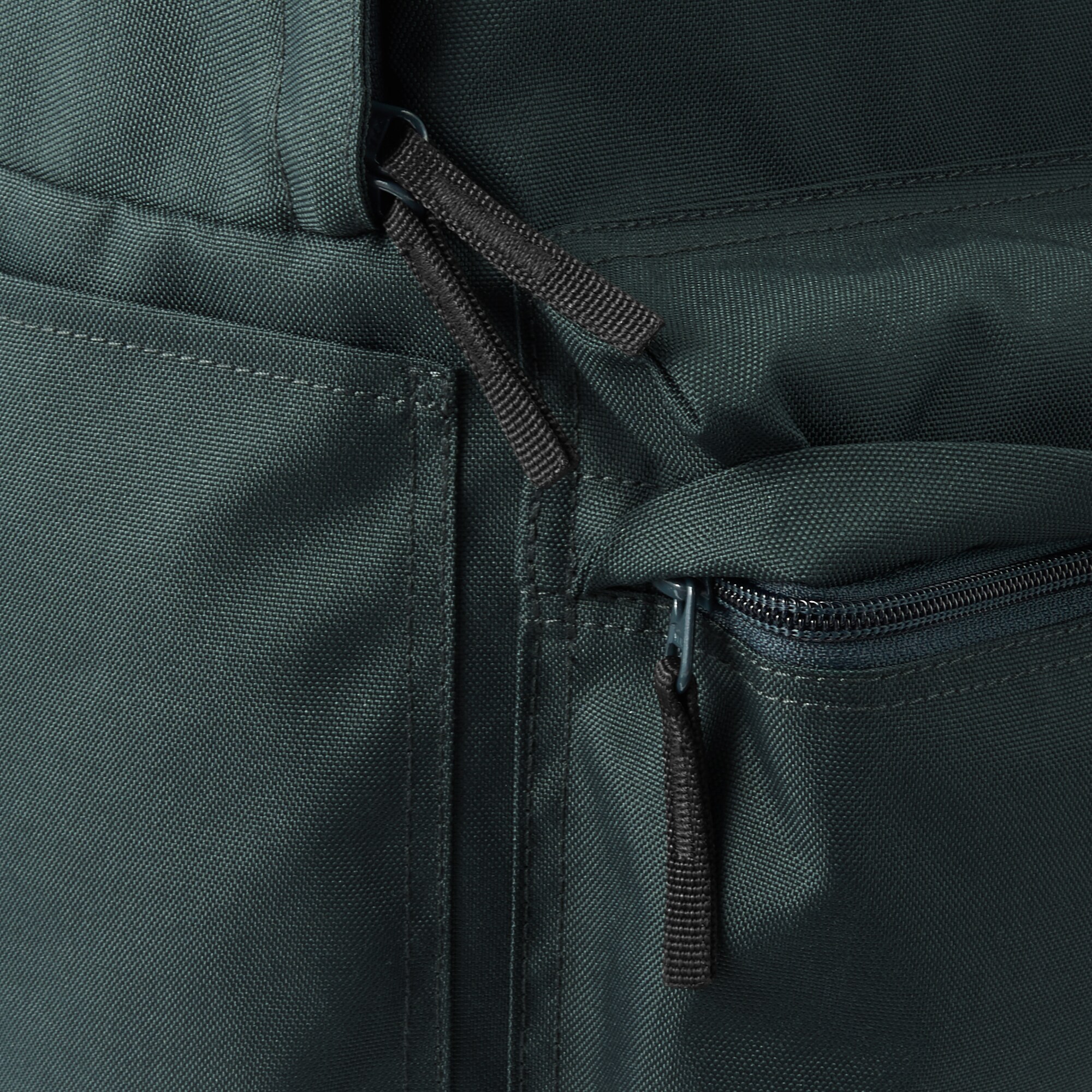 肩の負担を軽くする　撥水リュックサック