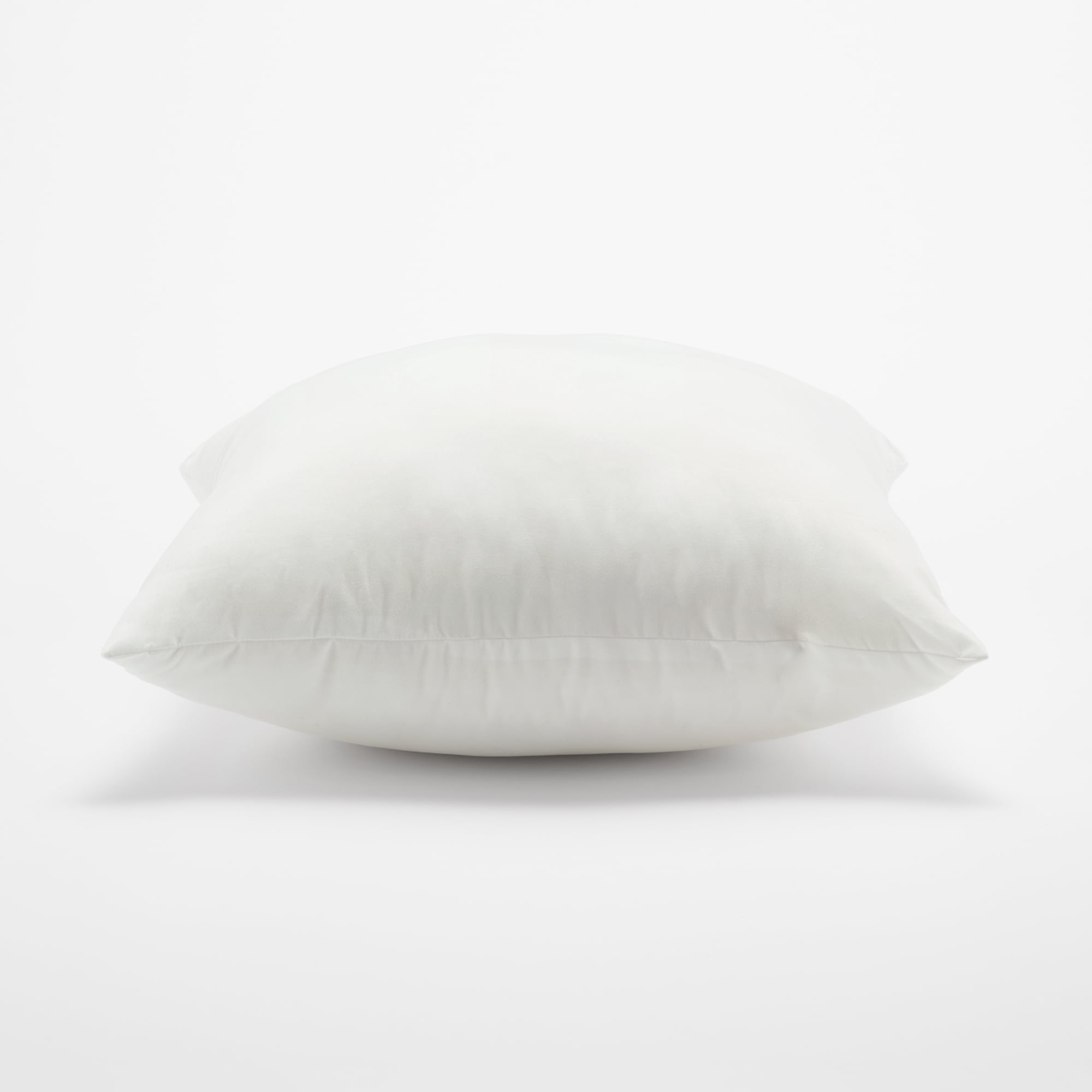 洗えるクッション　４３×４３ｃｍ