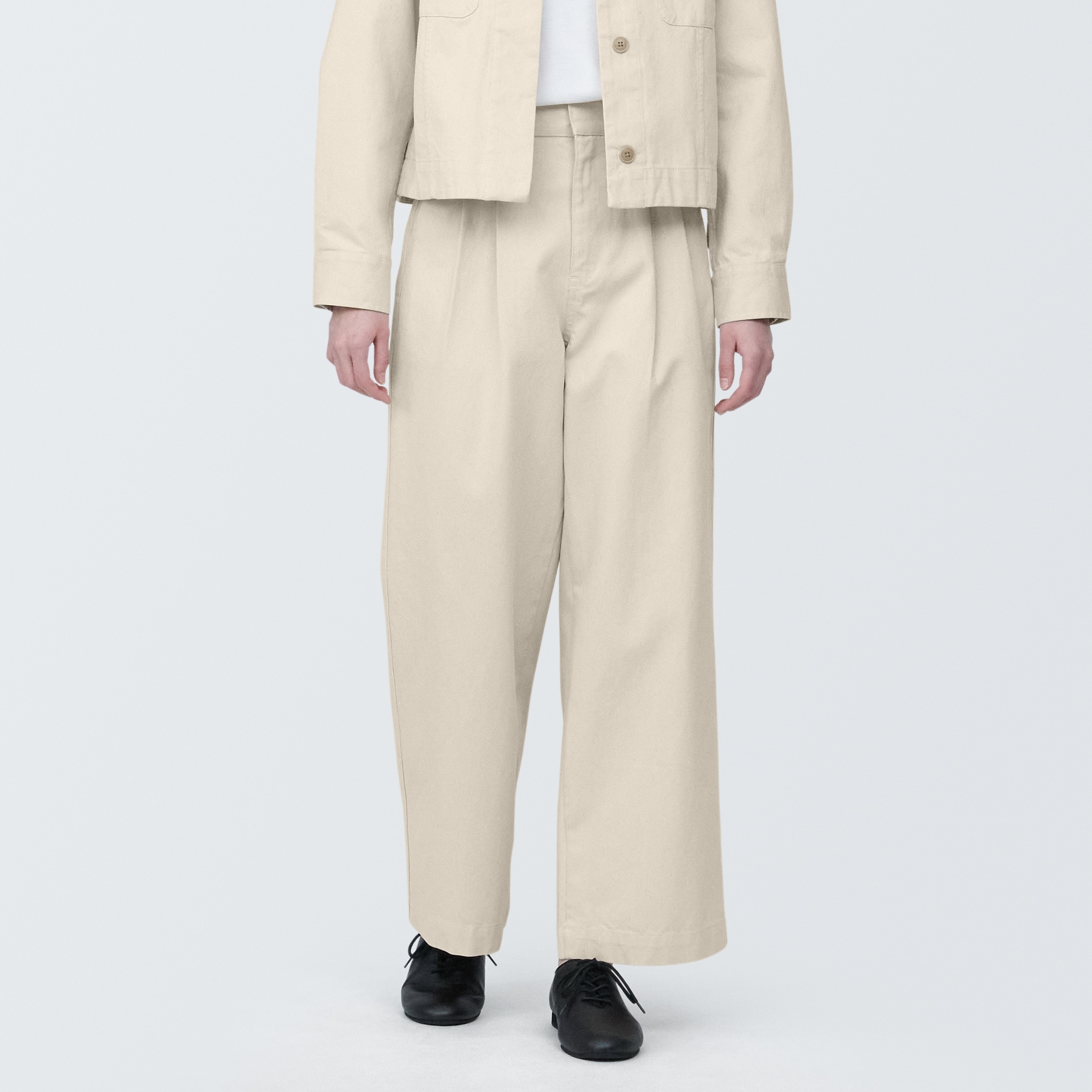 婦人　木の実から作ったカポック混タックワイドパンツ