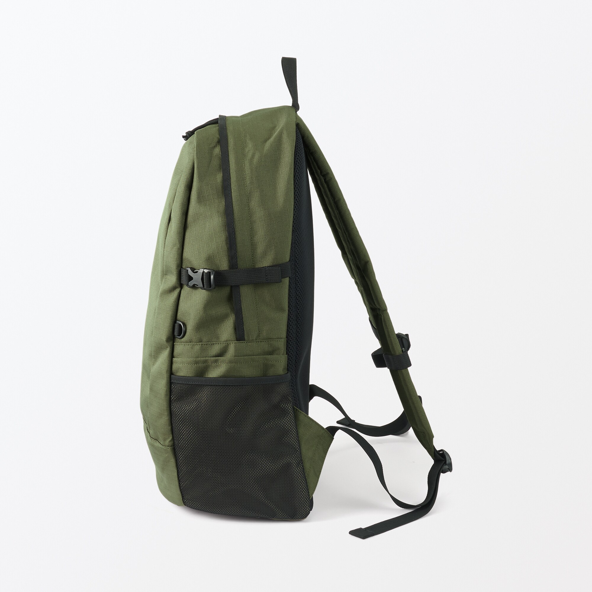 肩の負担を軽くする　撥水大容量リュックサック