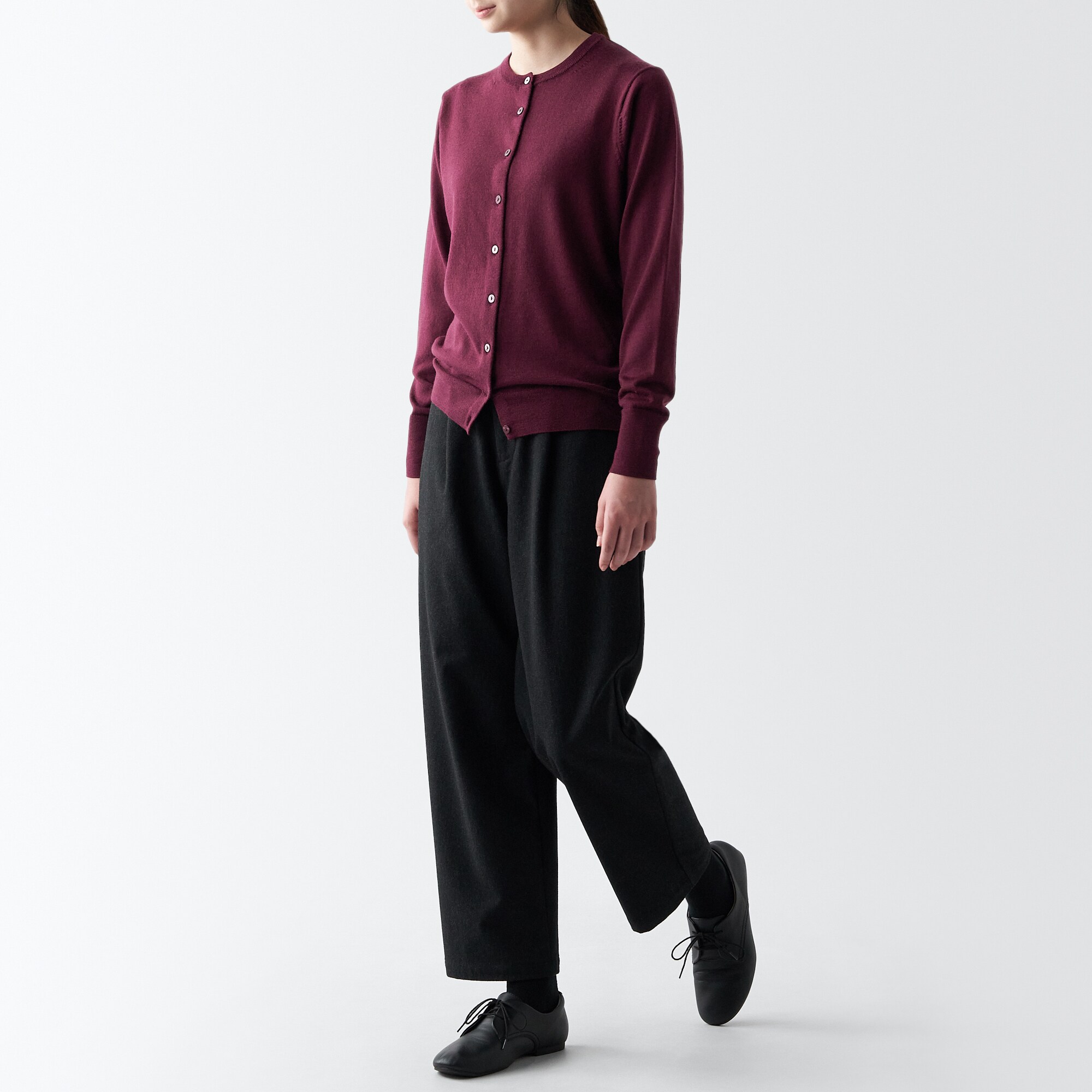 洗えるウールハイゲージクルーネックカーディガン