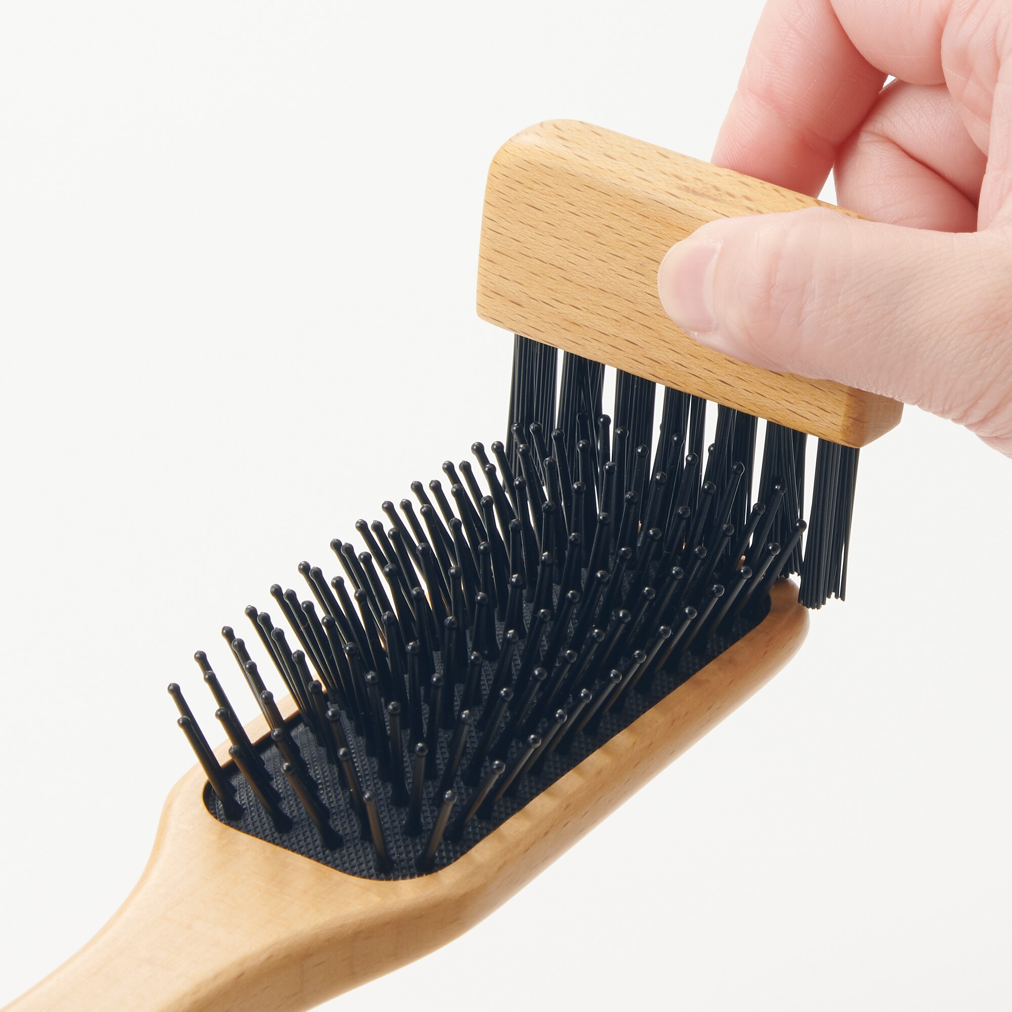 ブナ材ヘアブラシ　全長約２０ｃｍ