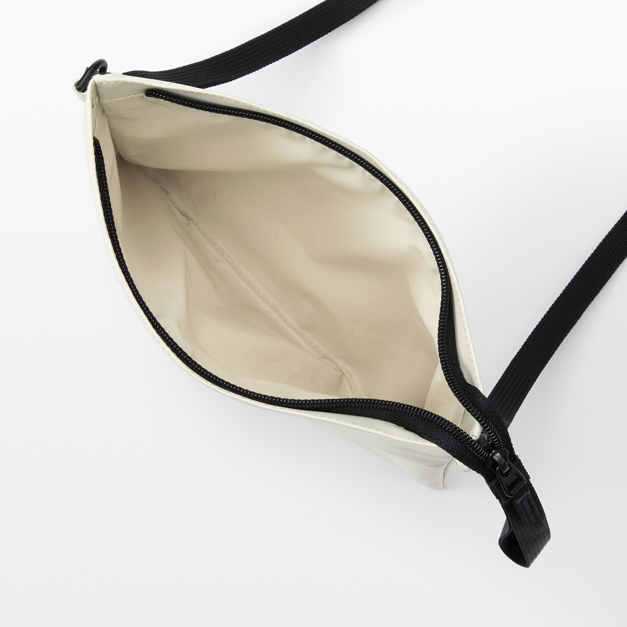 植物由来の原料を使った　サコッシュ