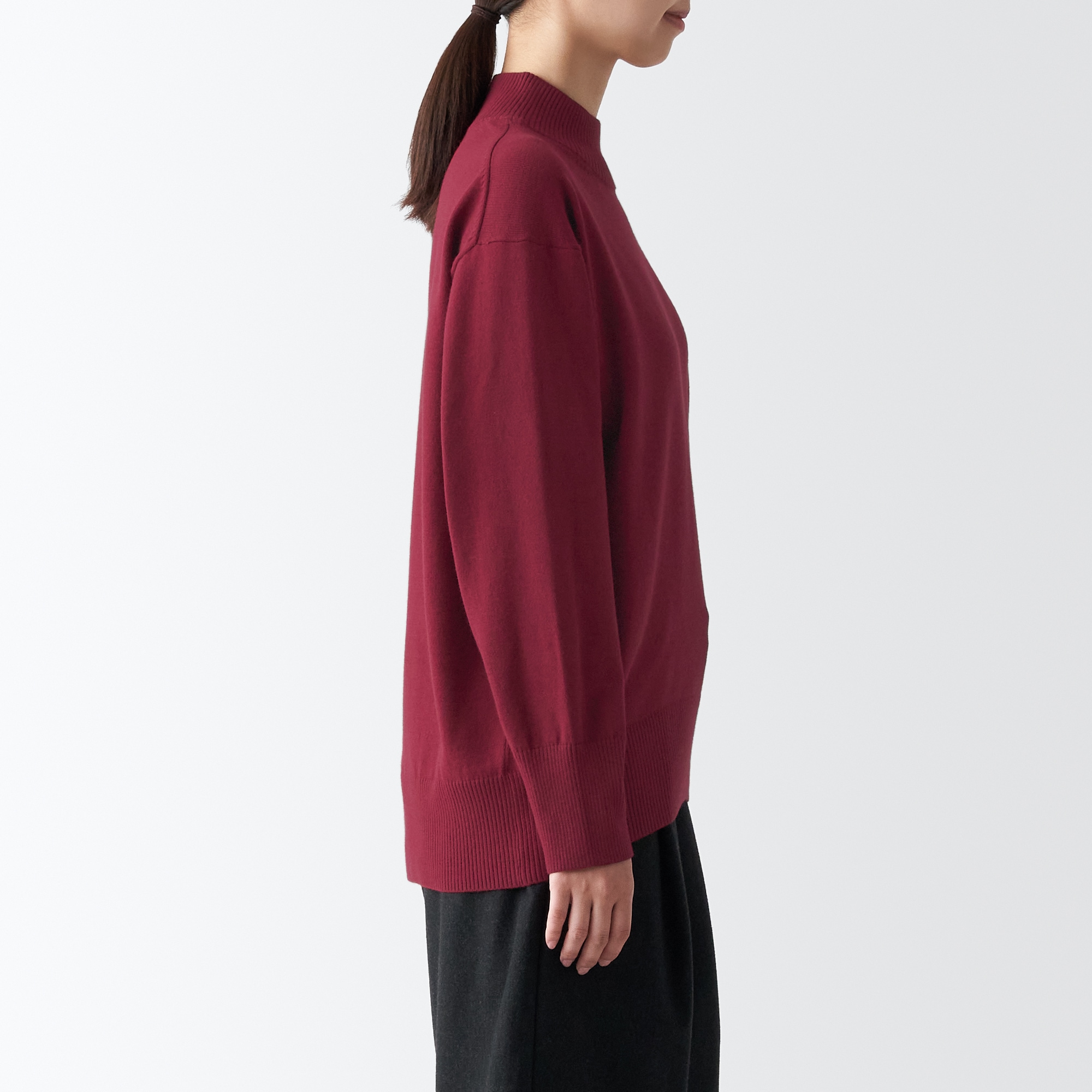 洗えるニットハイネックセーター