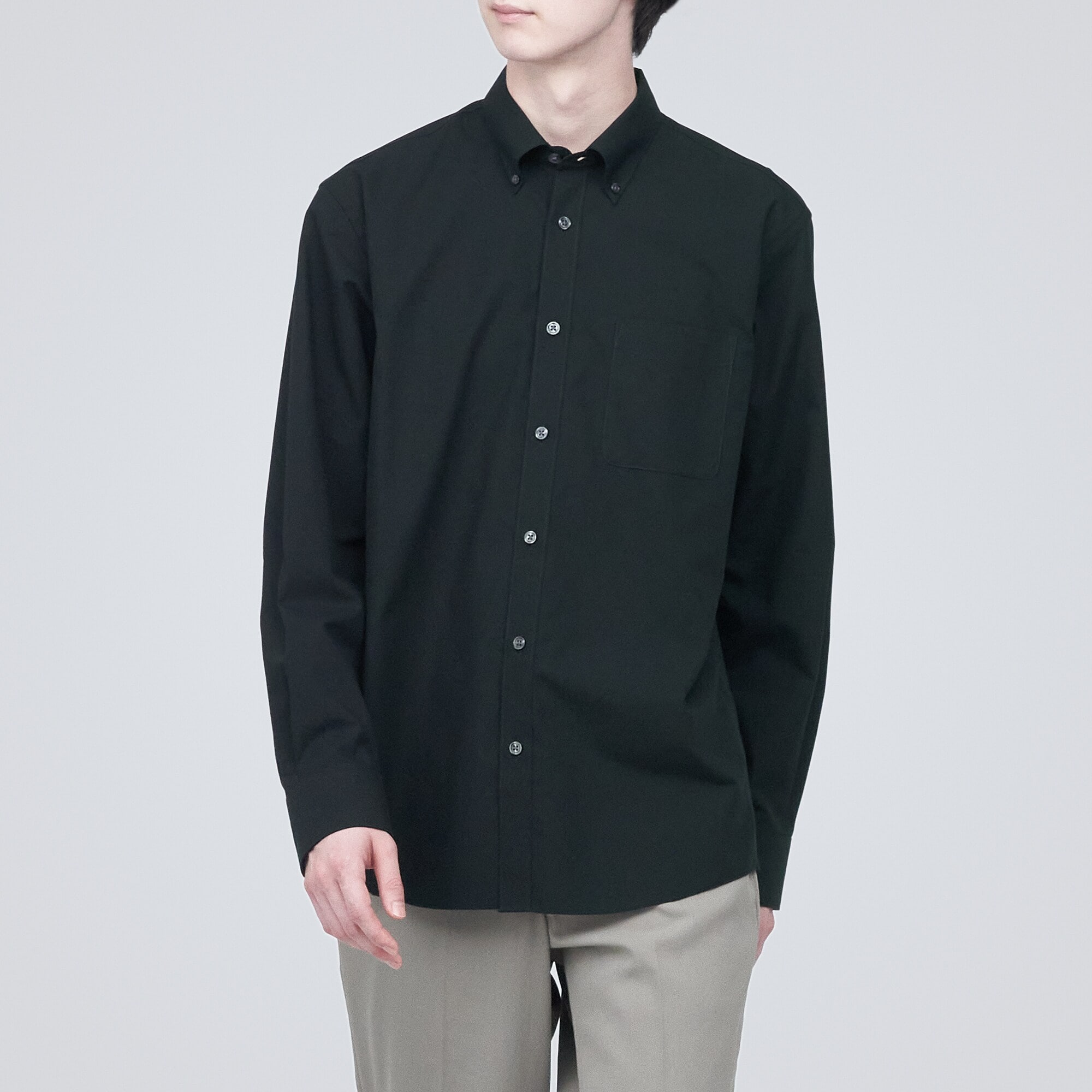 シワになりにくいボタンダウン長袖シャツ