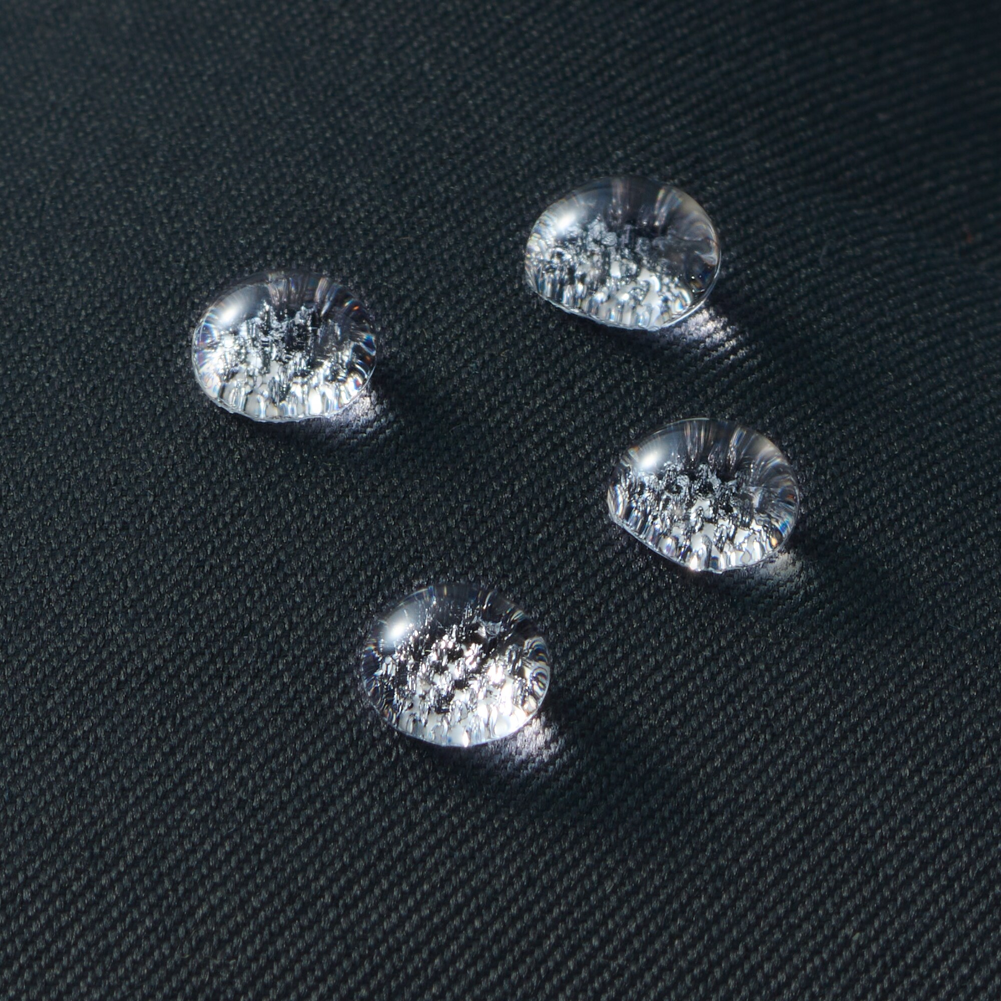 撥水生地を使った　防水シート入り　手袋