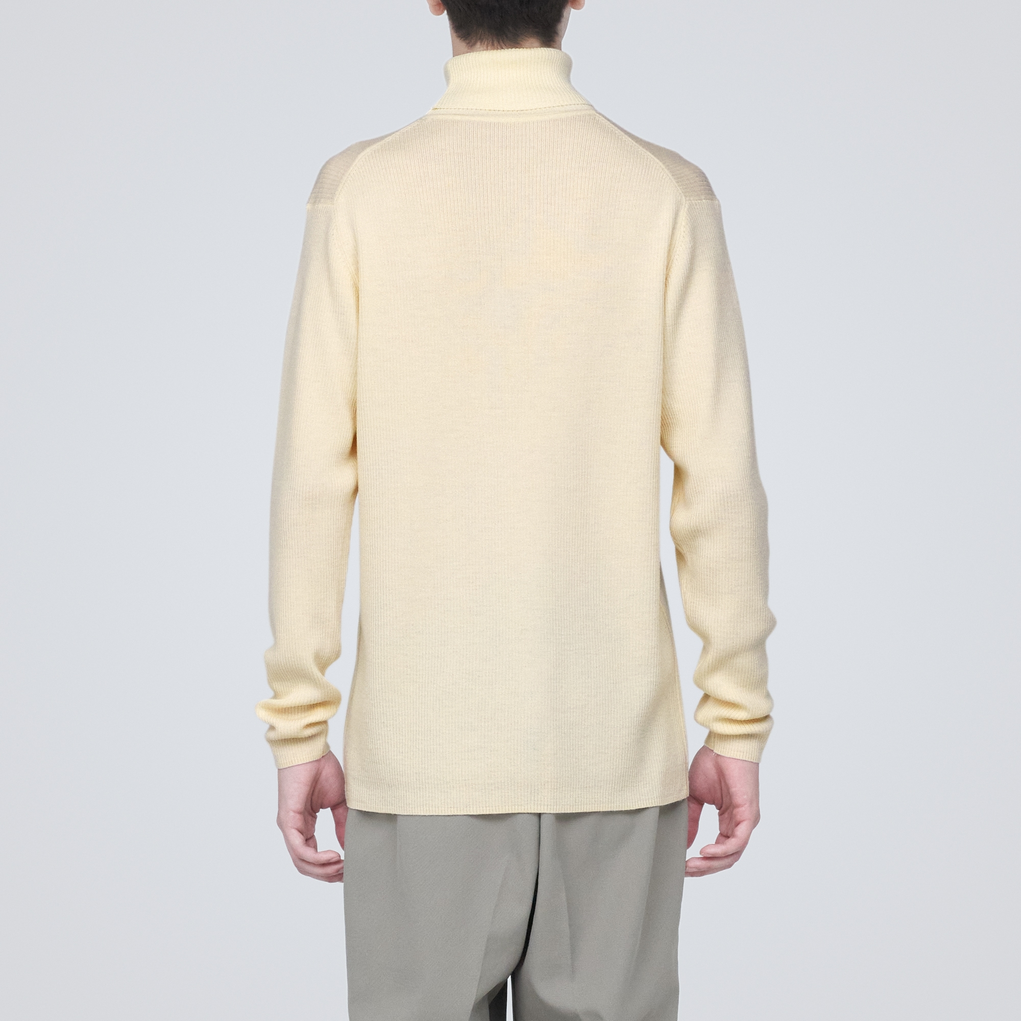 洗えるウールリブタートルネックセーター