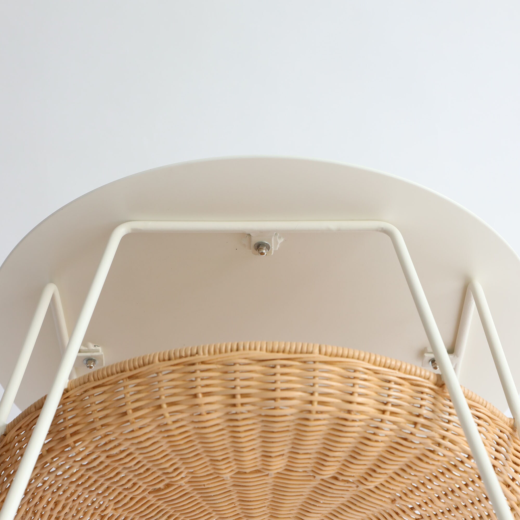 ［ＩＤＥＥ］ＷＡＬＬＡＢＹ　ＬＯＷ　ＴＡＢＬＥ　ＲＯＵＮＤ　ＷＨＩＴＥ