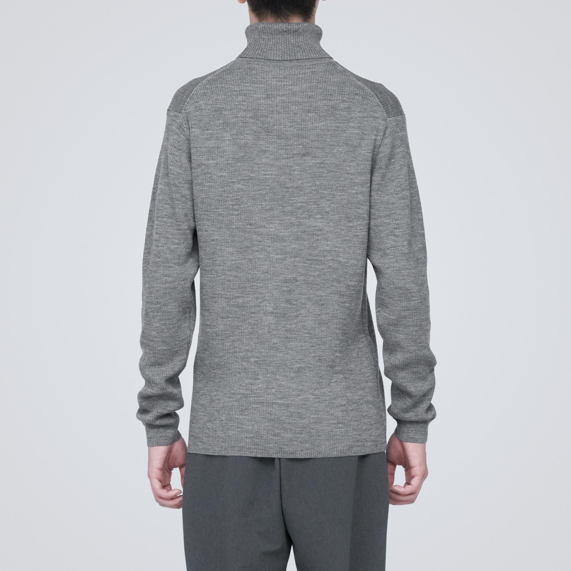 洗えるウールリブタートルネックセーター