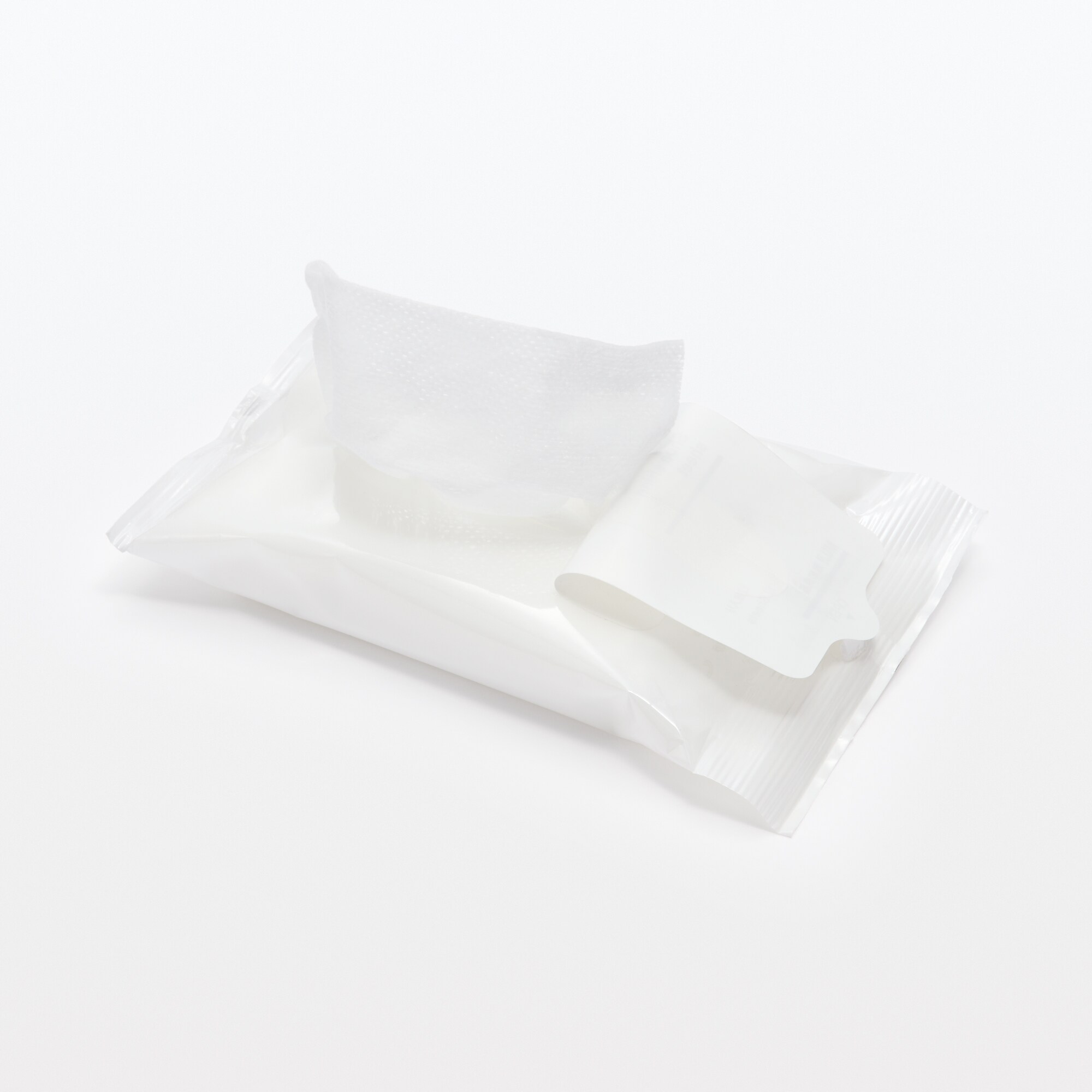 携帯用くつみがきシート