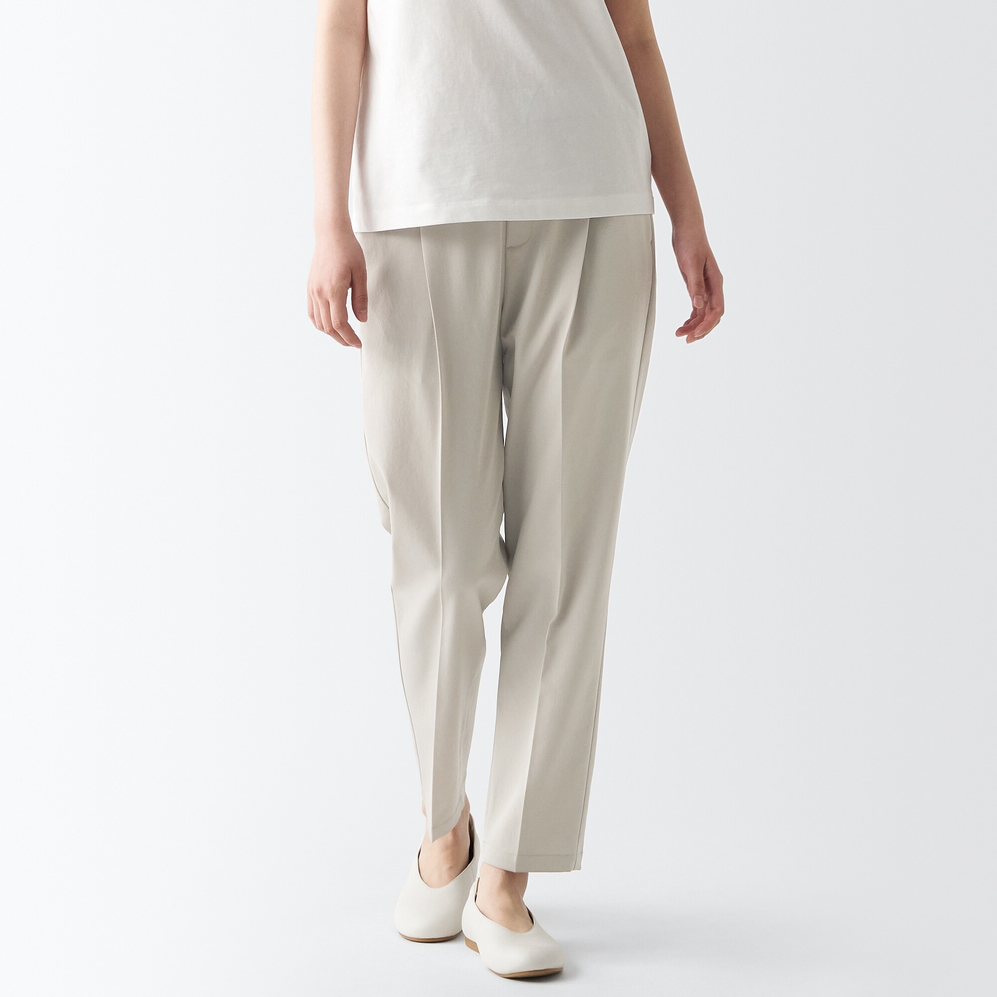 再生ポリエステルテーパードパンツ