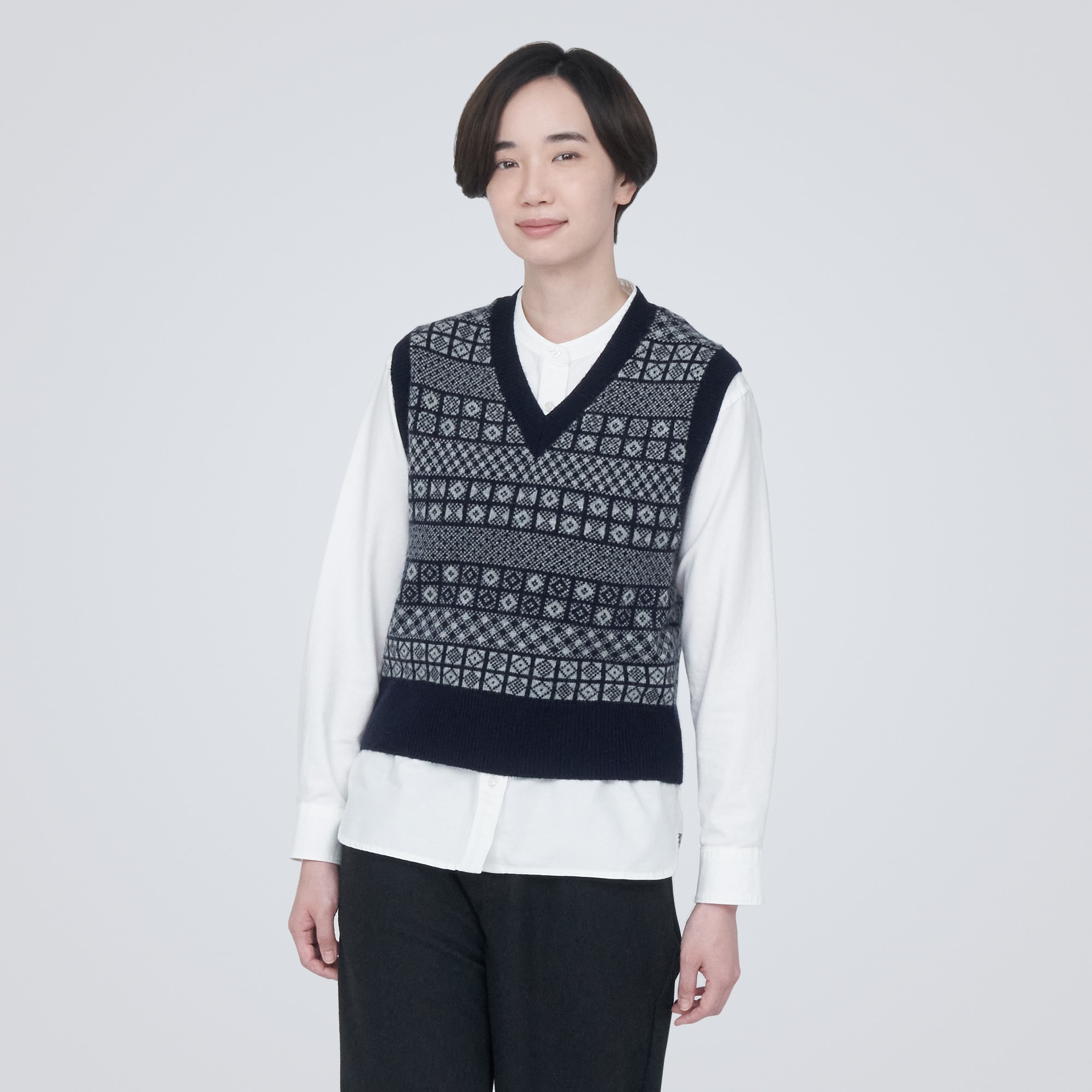 メリノウールジャカード編みＶネックベスト