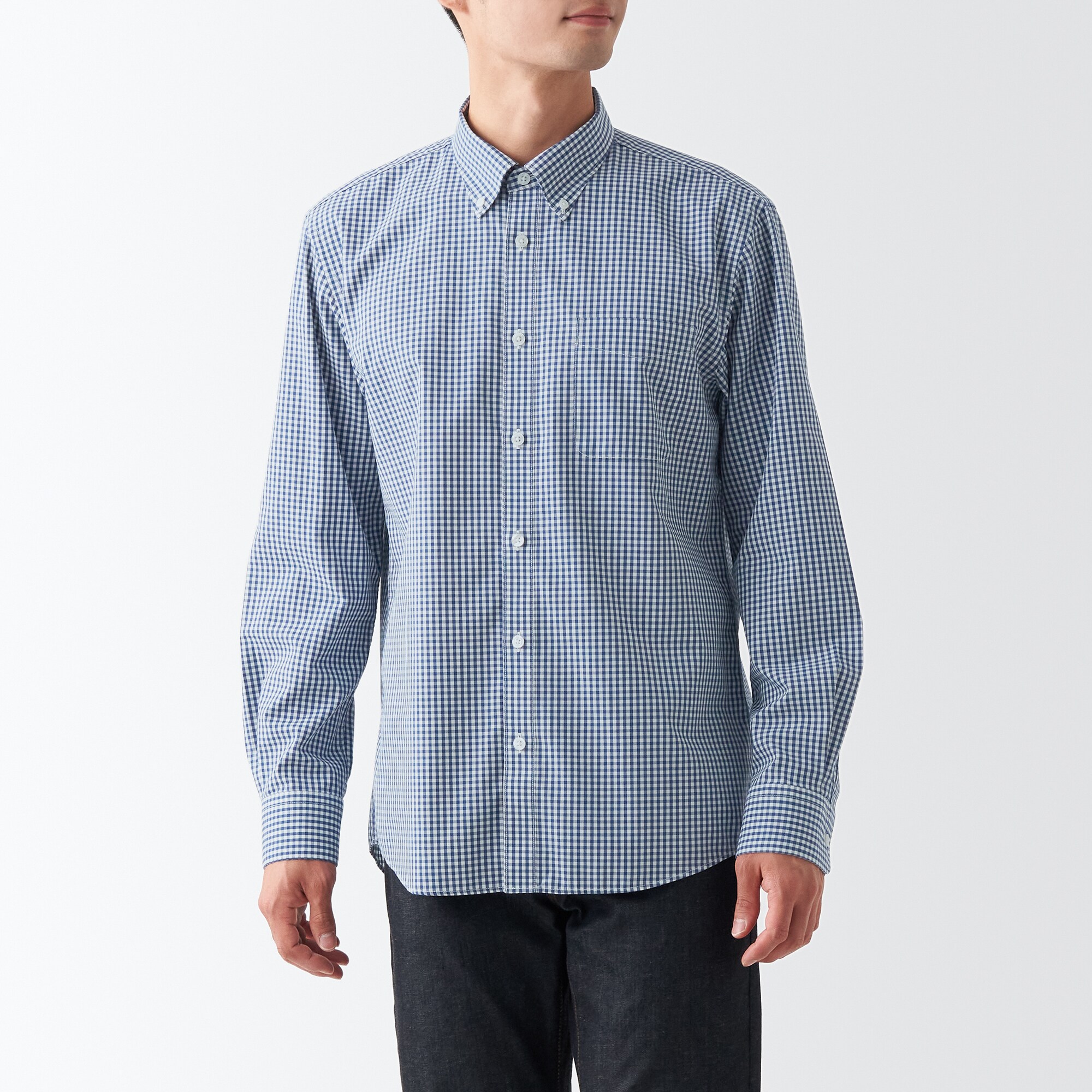 シワになりにくいボタンダウン長袖シャツ