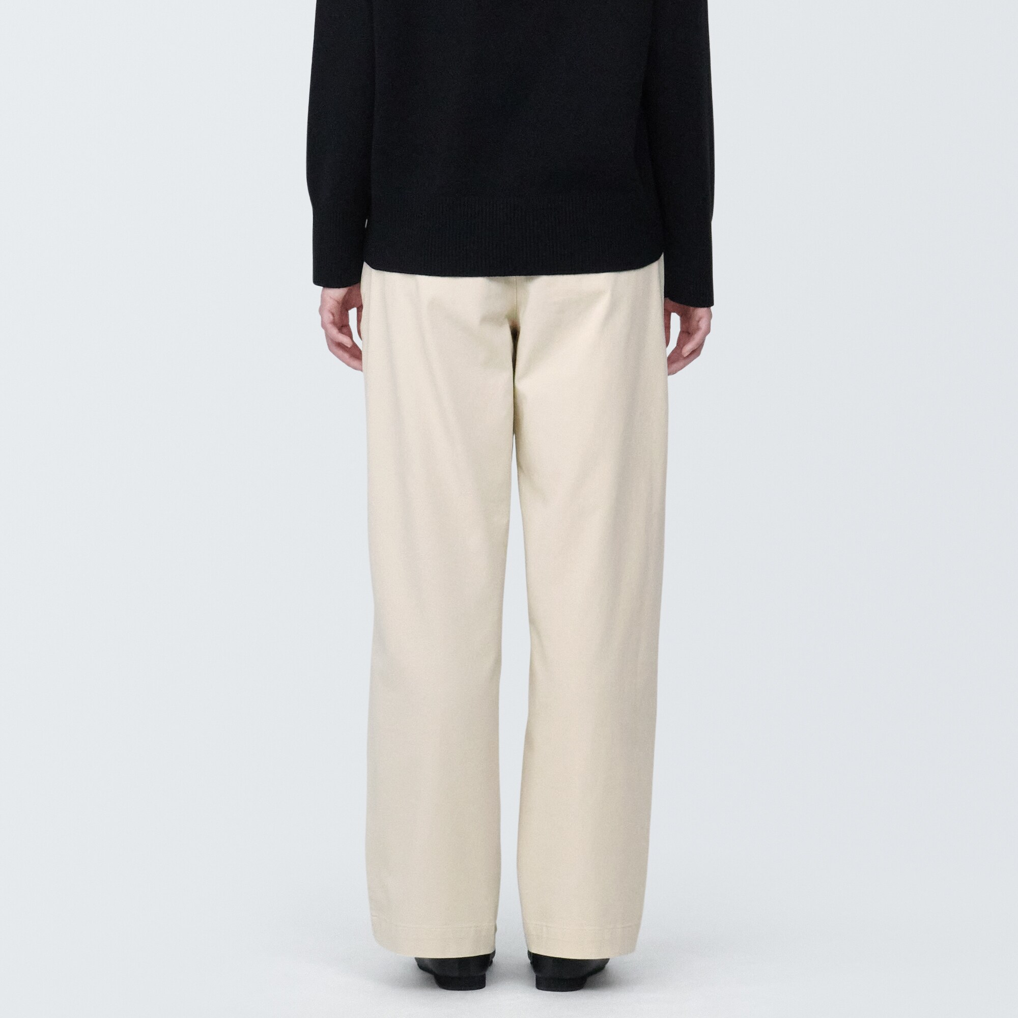 婦人　縦横ストレッチチノタックワイドパンツ　股下長め