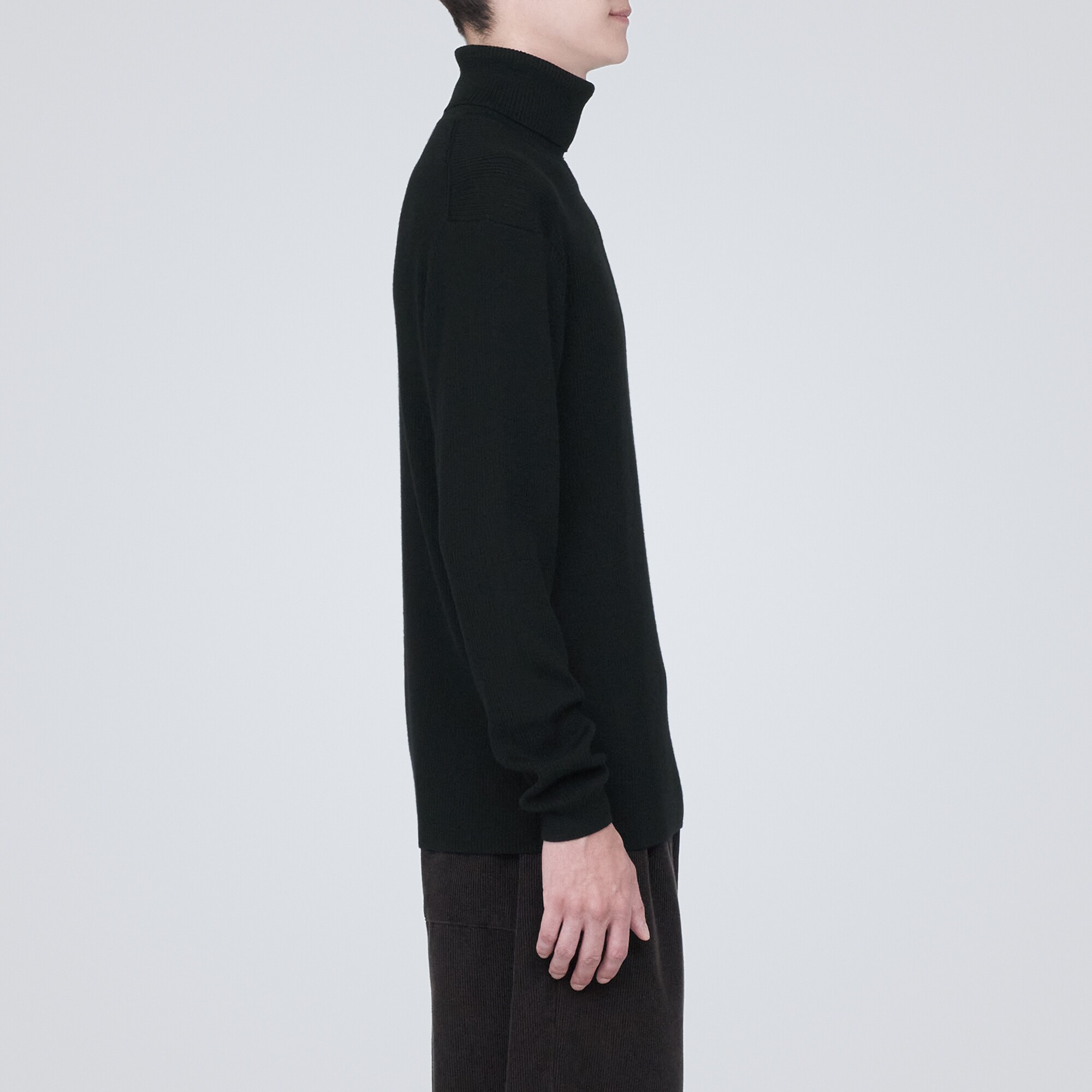 洗えるウールリブタートルネックセーター