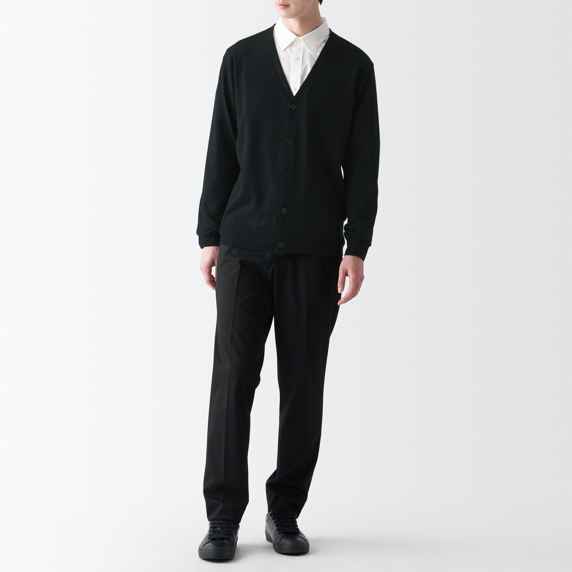 洗えるウールハイゲージＶネックカーディガン