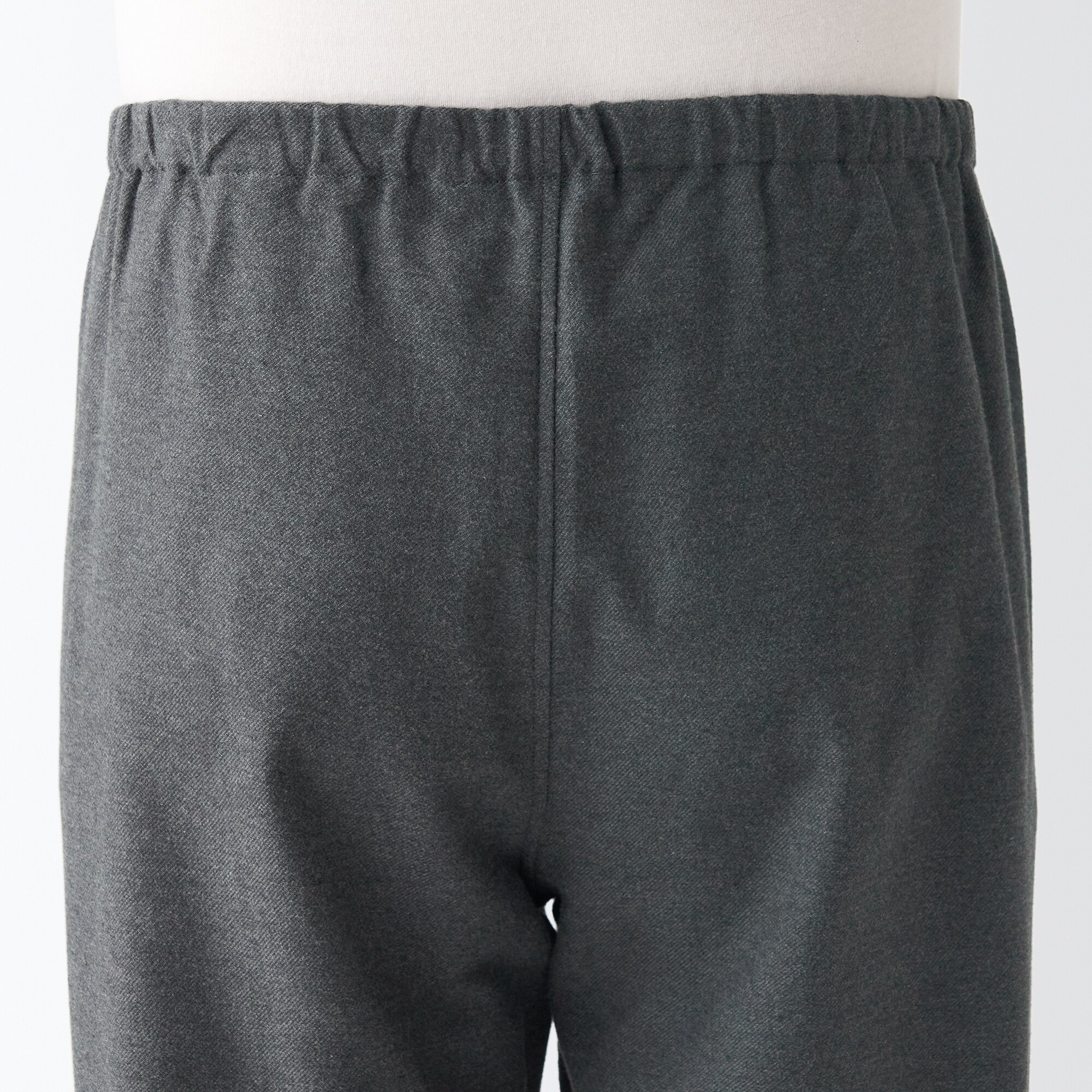 【両面起毛で温かい】脇に縫い目のない　フランネルパジャマ（旧仕様：丸襟タイプ・お尻ポケットなし）