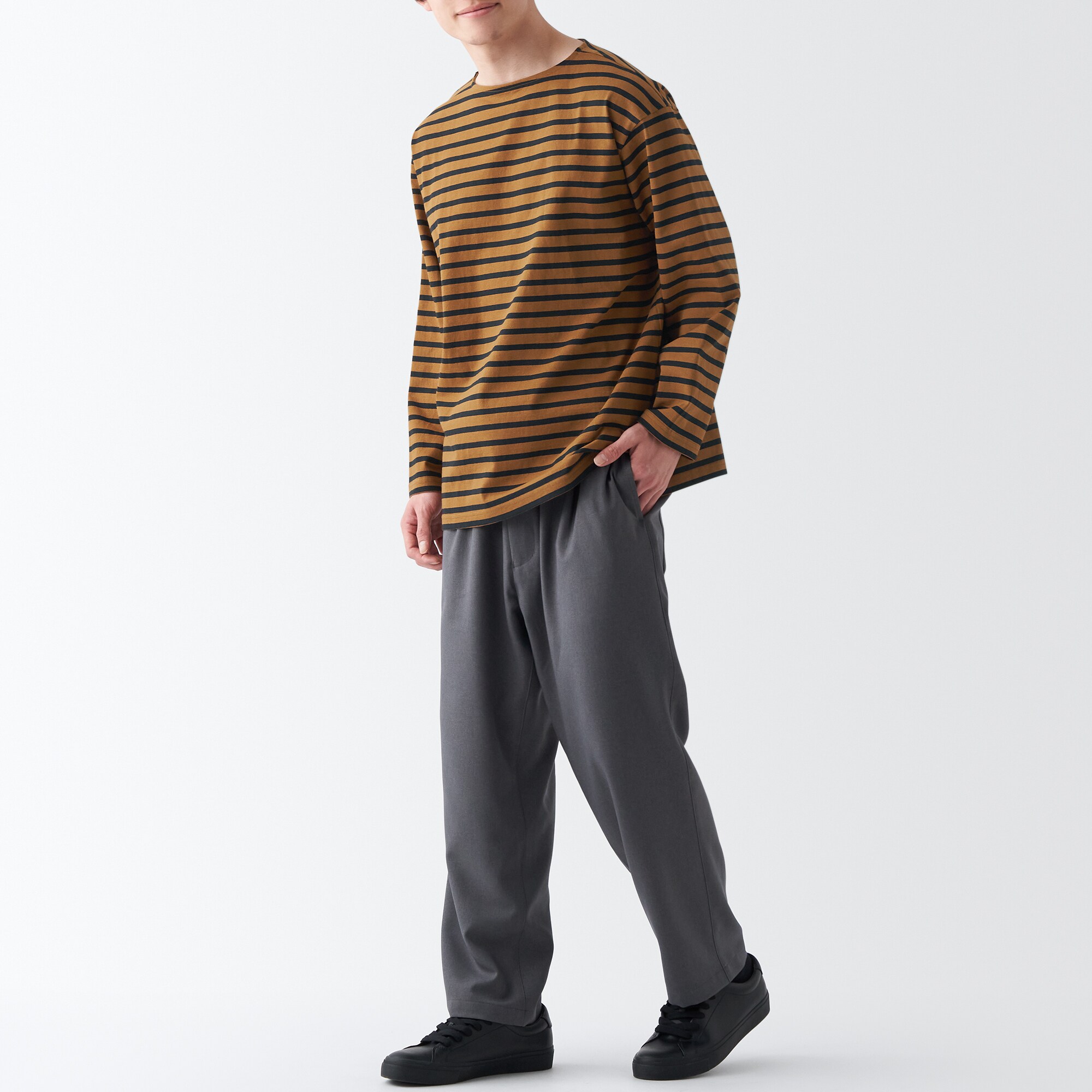 洗いざらし太番手ボートネック九分袖Ｔシャツ