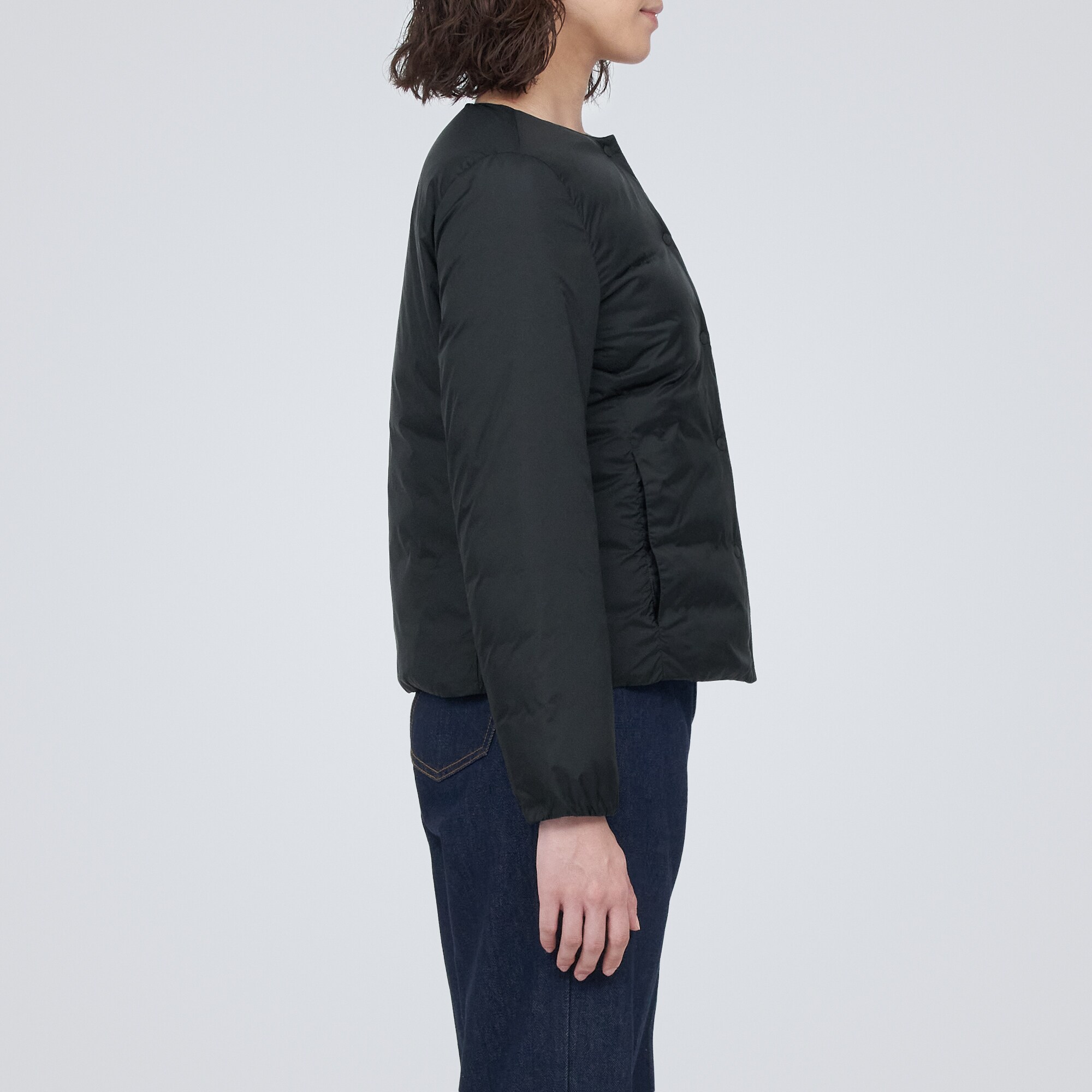 軽量ダウンノーカラージャケット（帯電防止裏地）