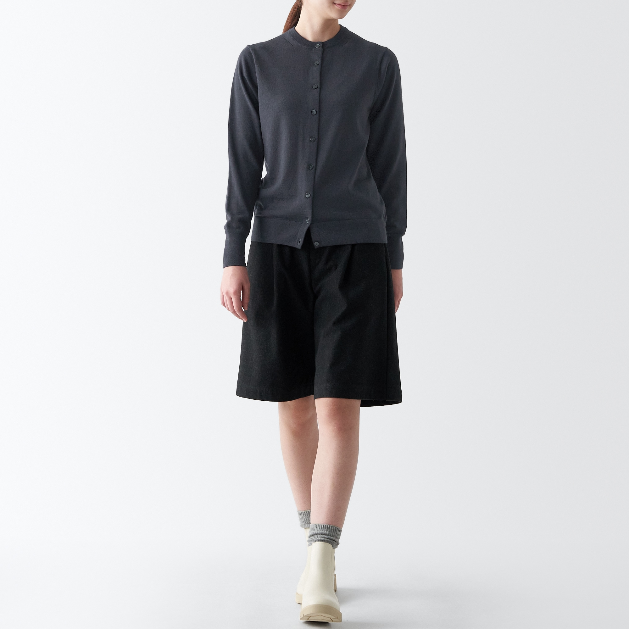 洗えるウールハイゲージクルーネックカーディガン