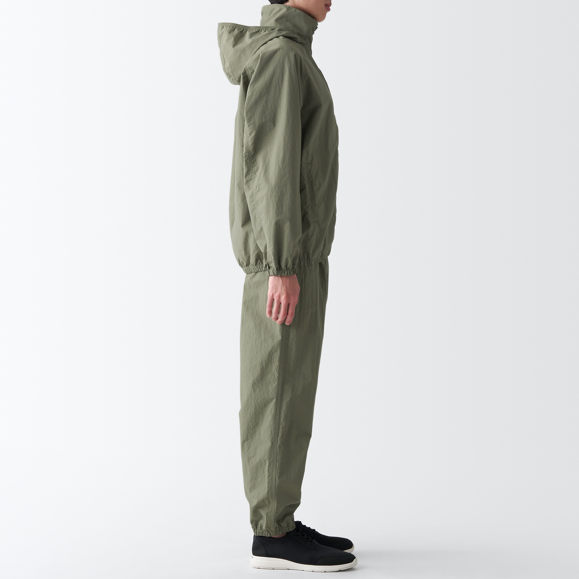 撥水ナイロンウィンドブレーカー