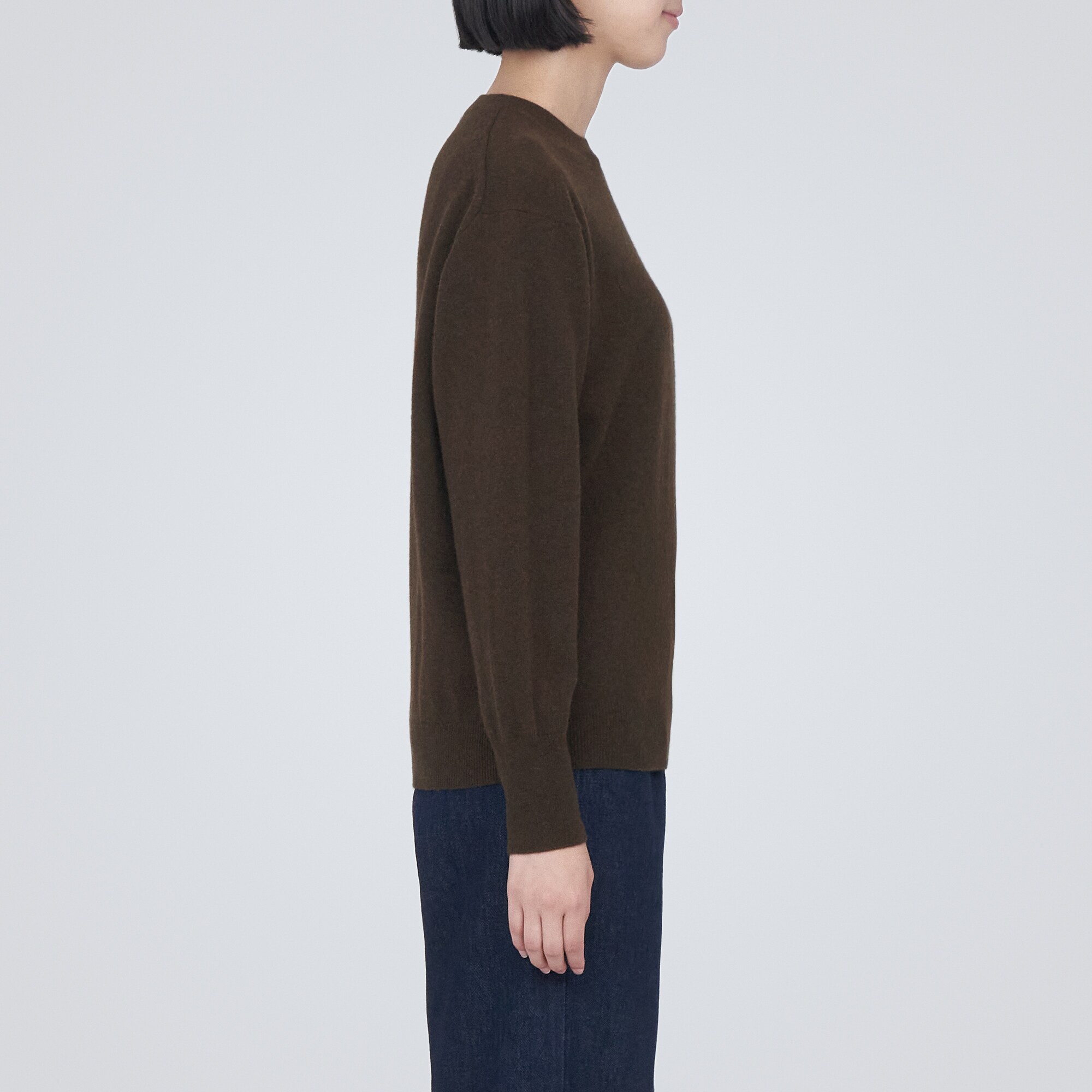 自然のまんまの色　ヤク　クルーネックセーター（数量限定）