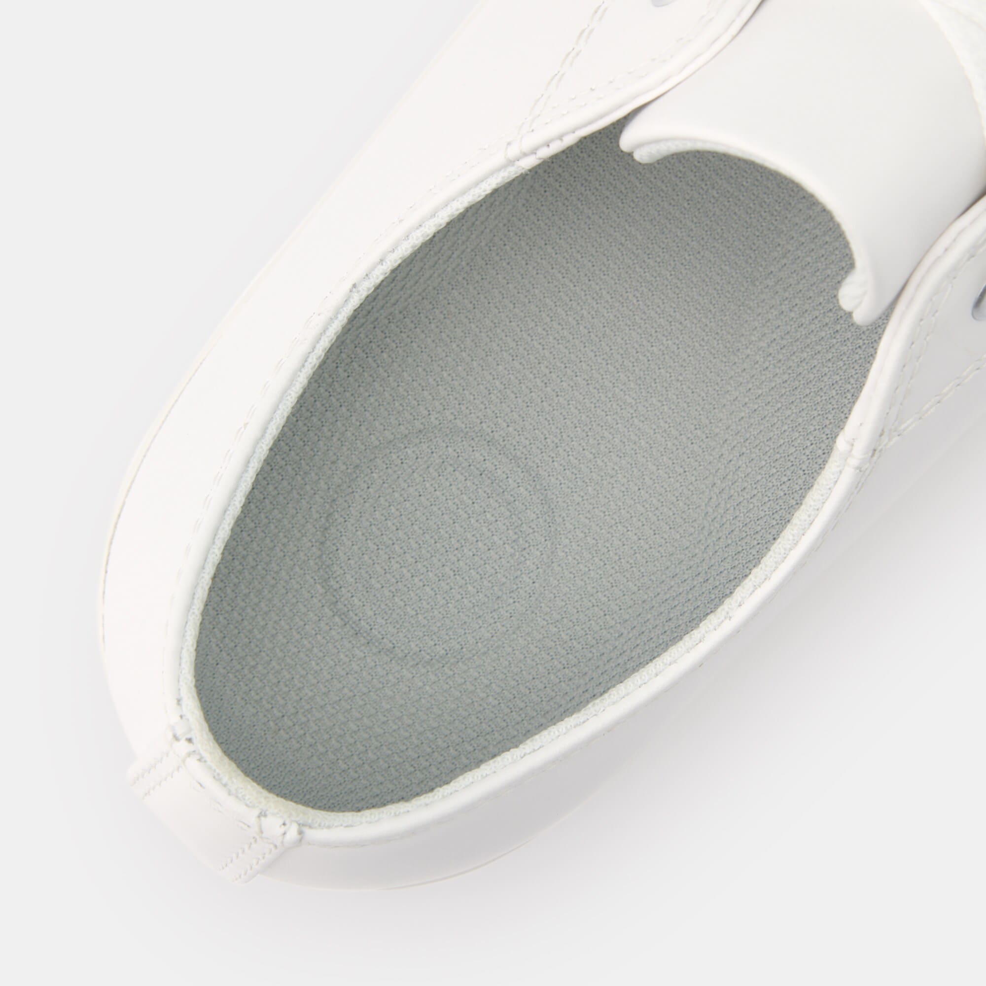 疲れにくい　撥水　レザースニーカー