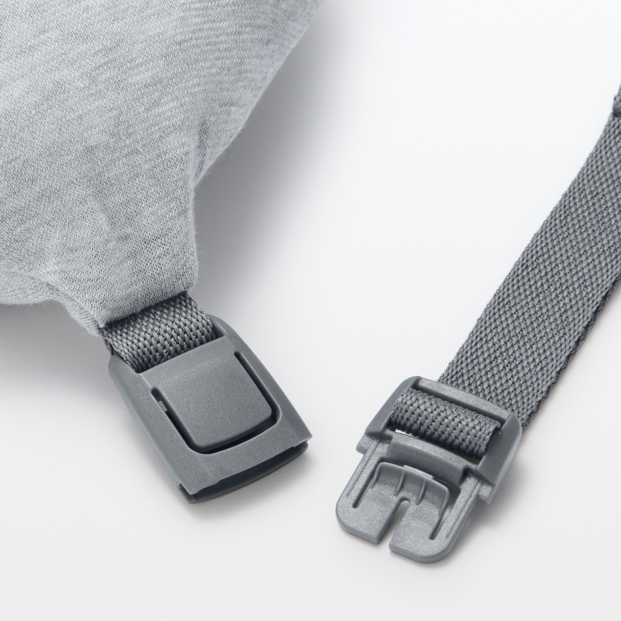 フィットするネッククッション　約１６×６４ｃｍ