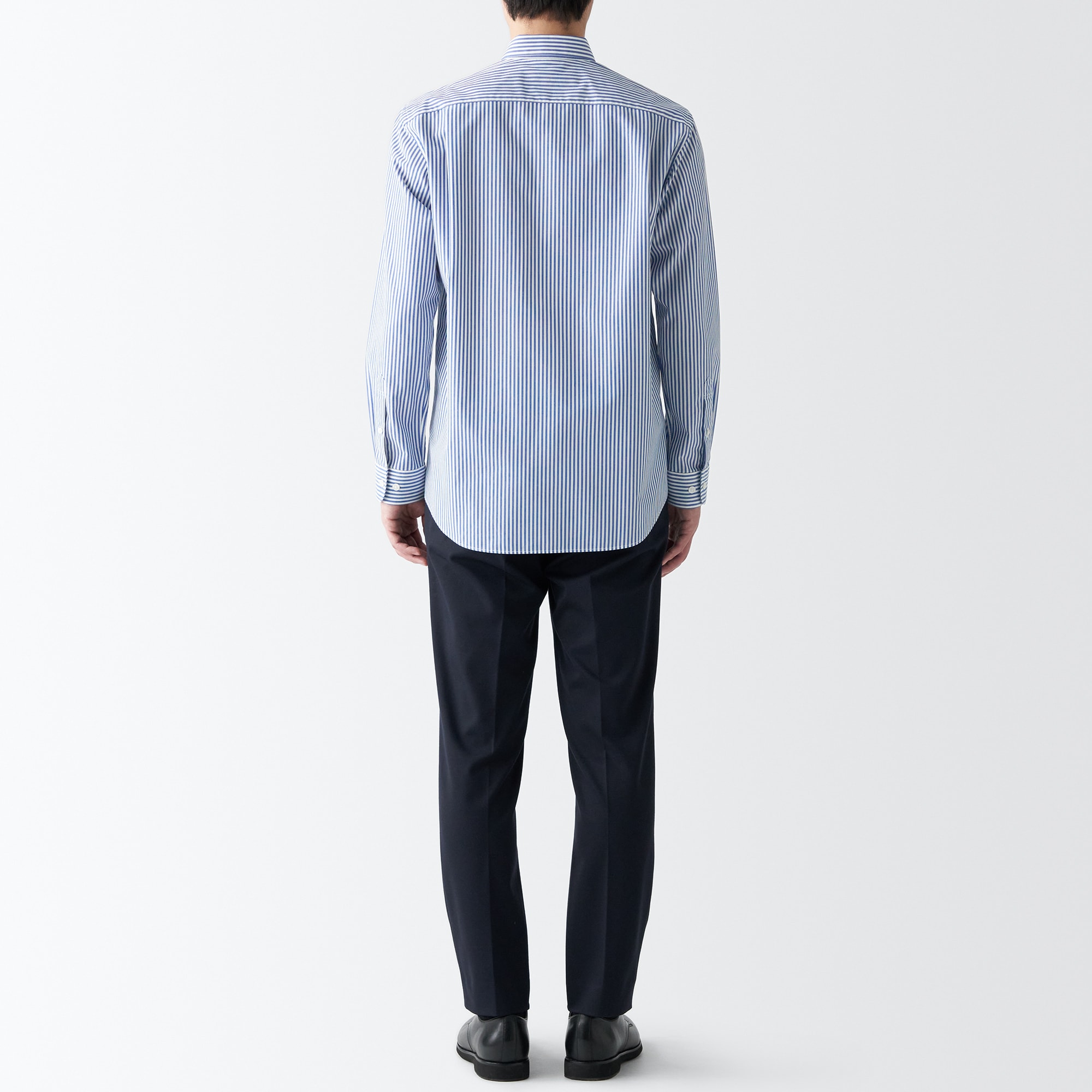 シワになりにくい長袖シャツ