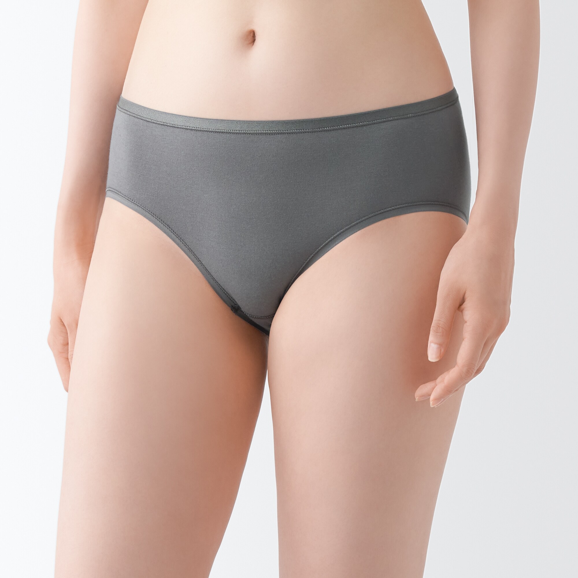 ストレッチミディショーツ