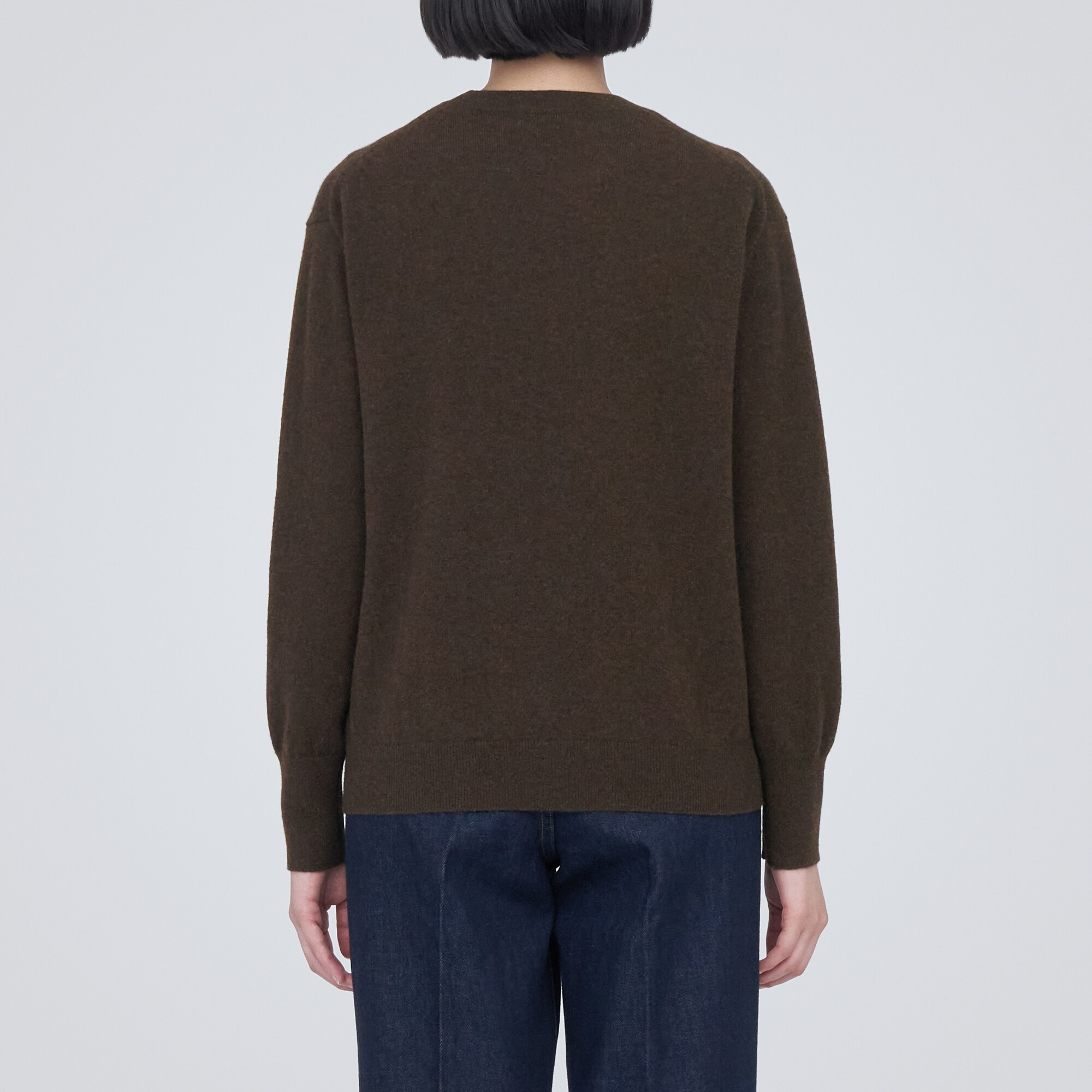 自然のまんまの色　ヤク　クルーネックセーター（数量限定）