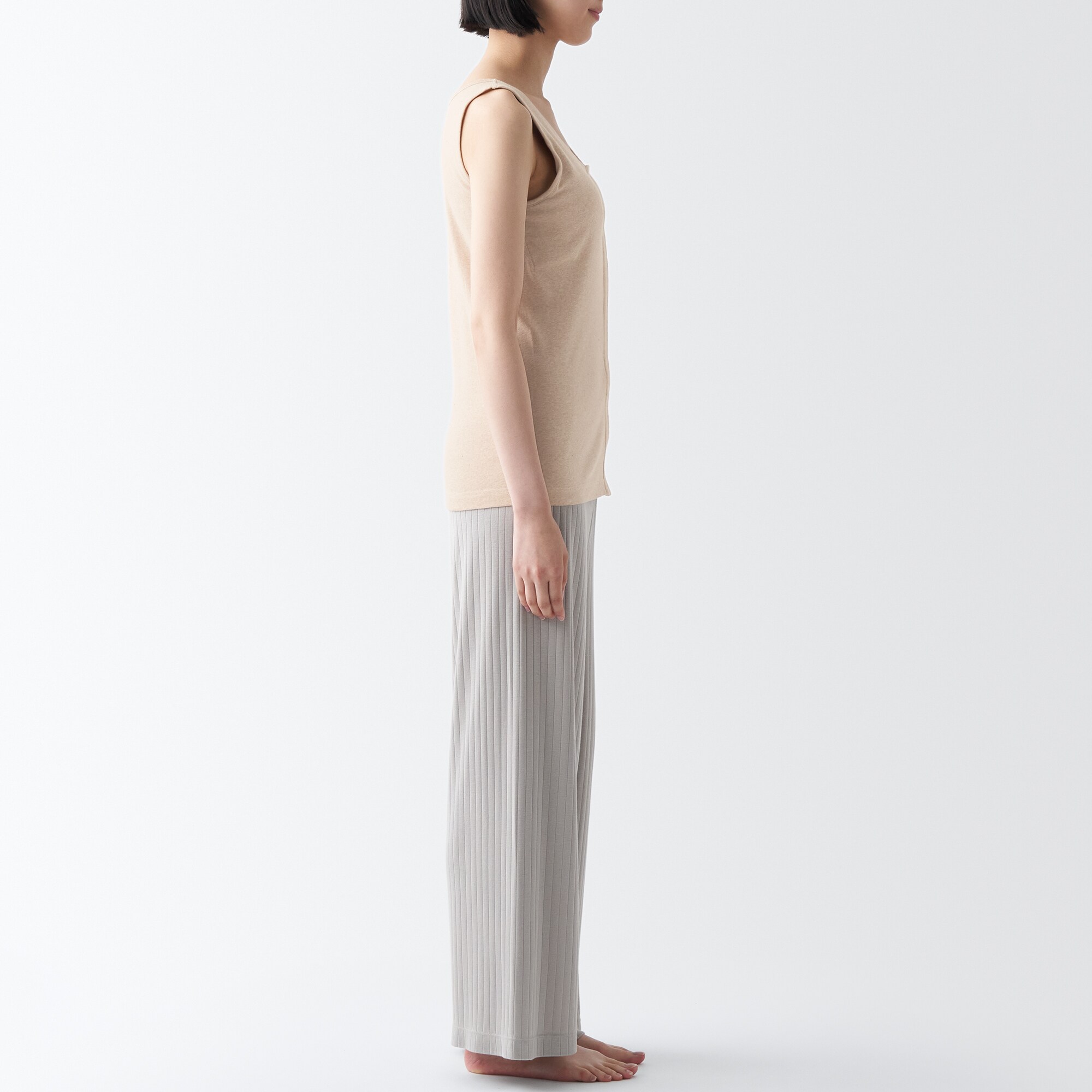 無染色前開きカップ入りタンクトップ