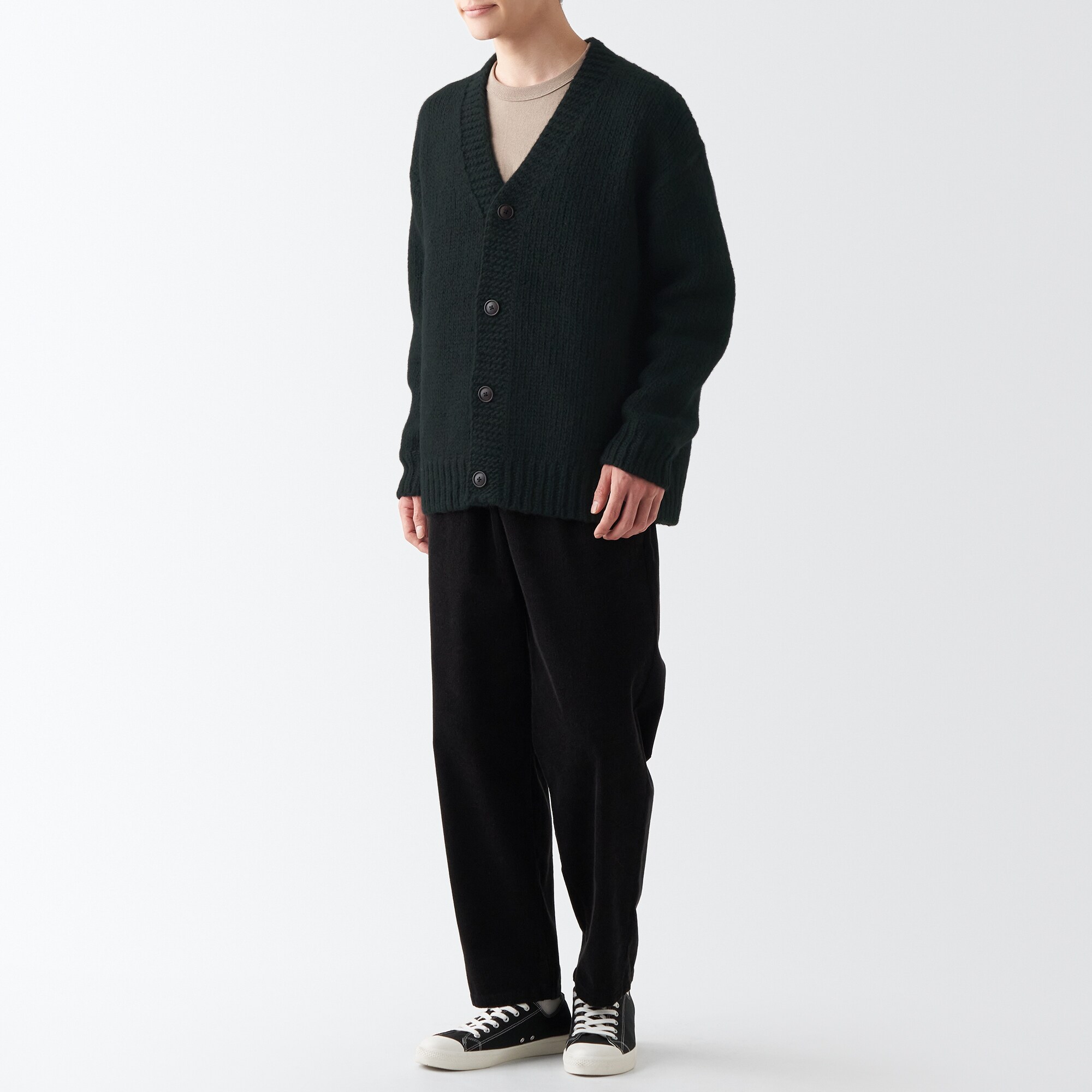 手編みニットカーディガン