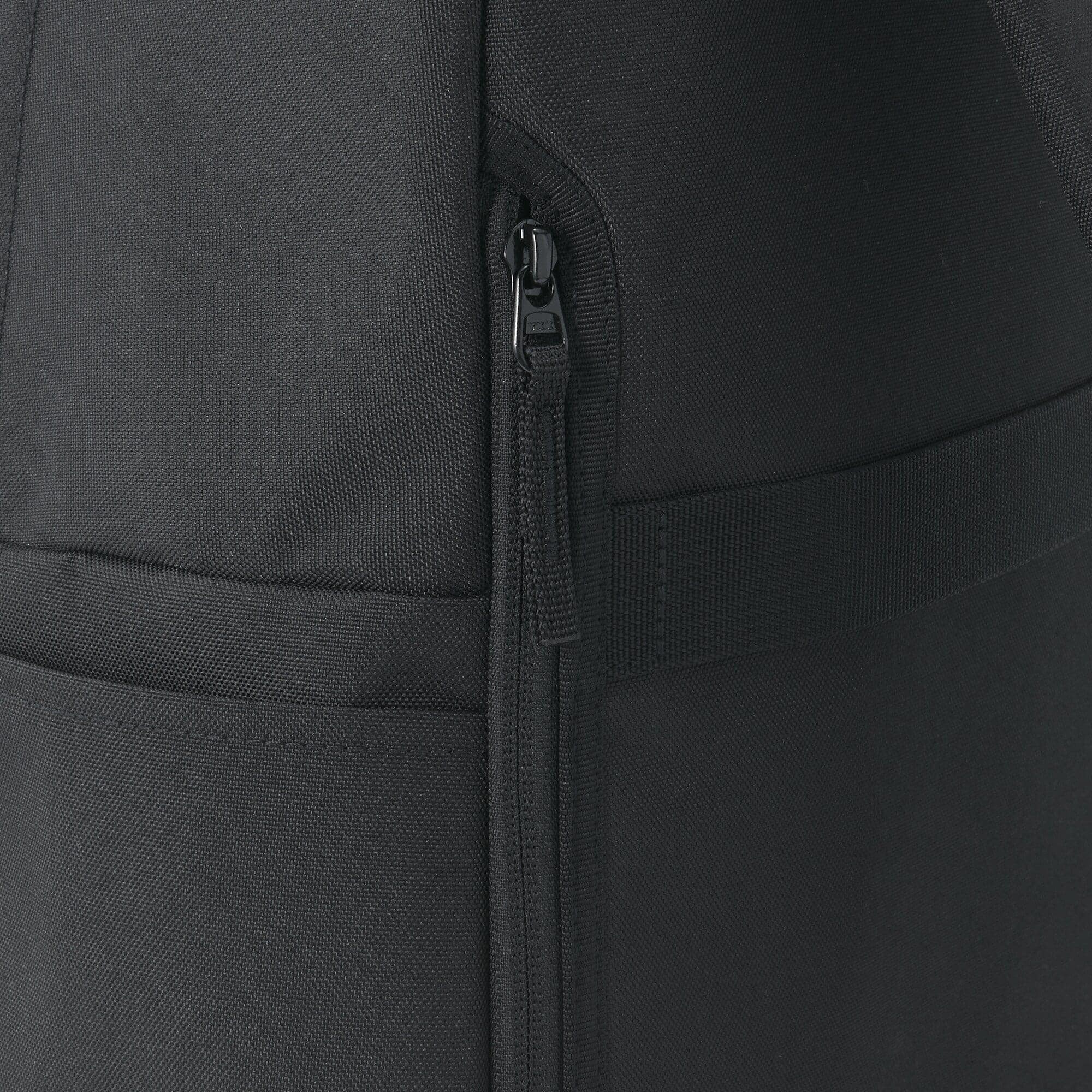 肩の負担を軽くする　撥水リュックサック