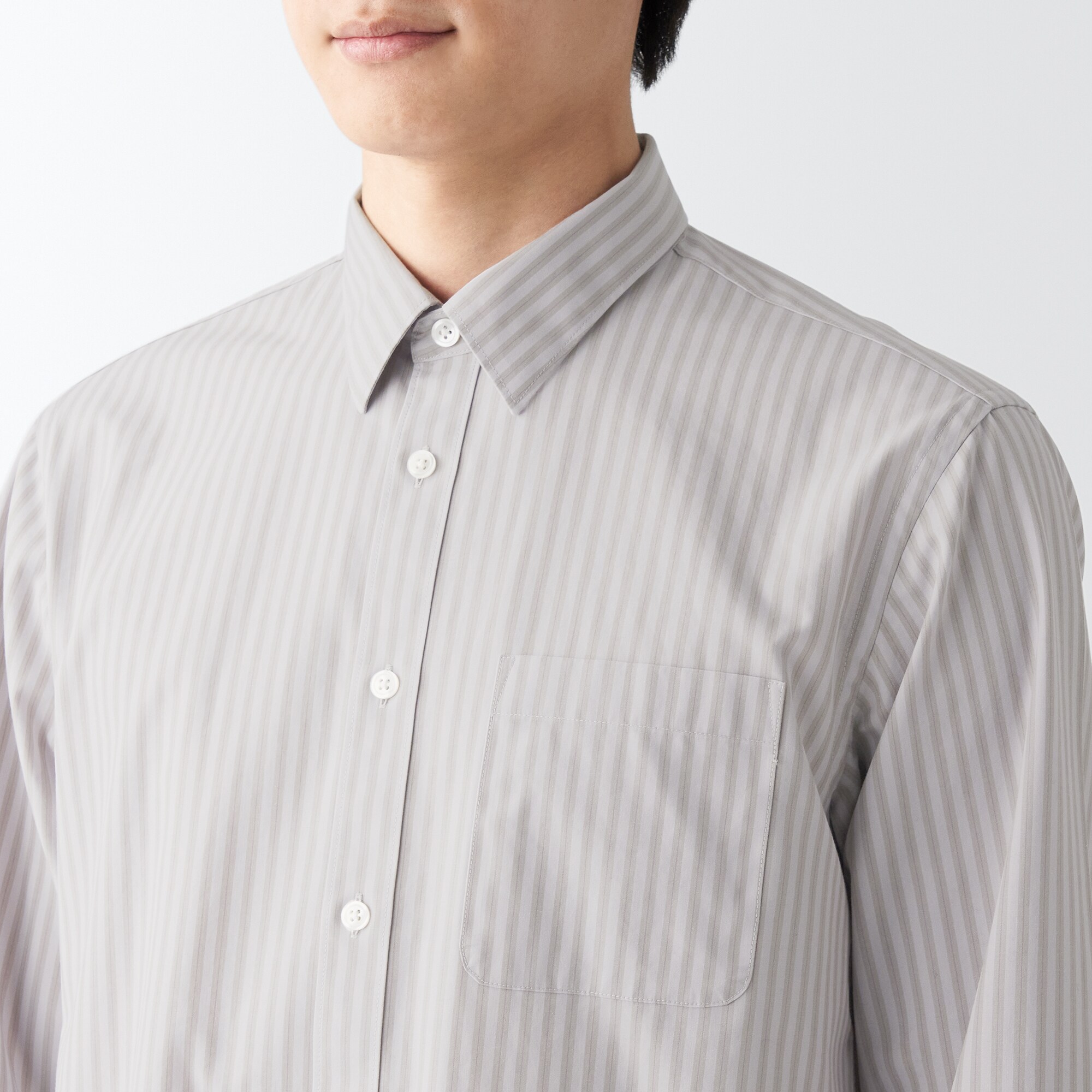 シワになりにくい長袖シャツ