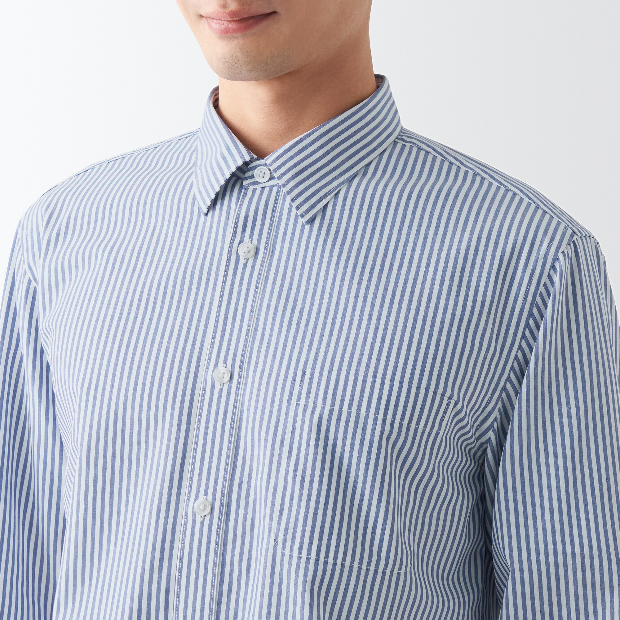 シワになりにくい長袖シャツ