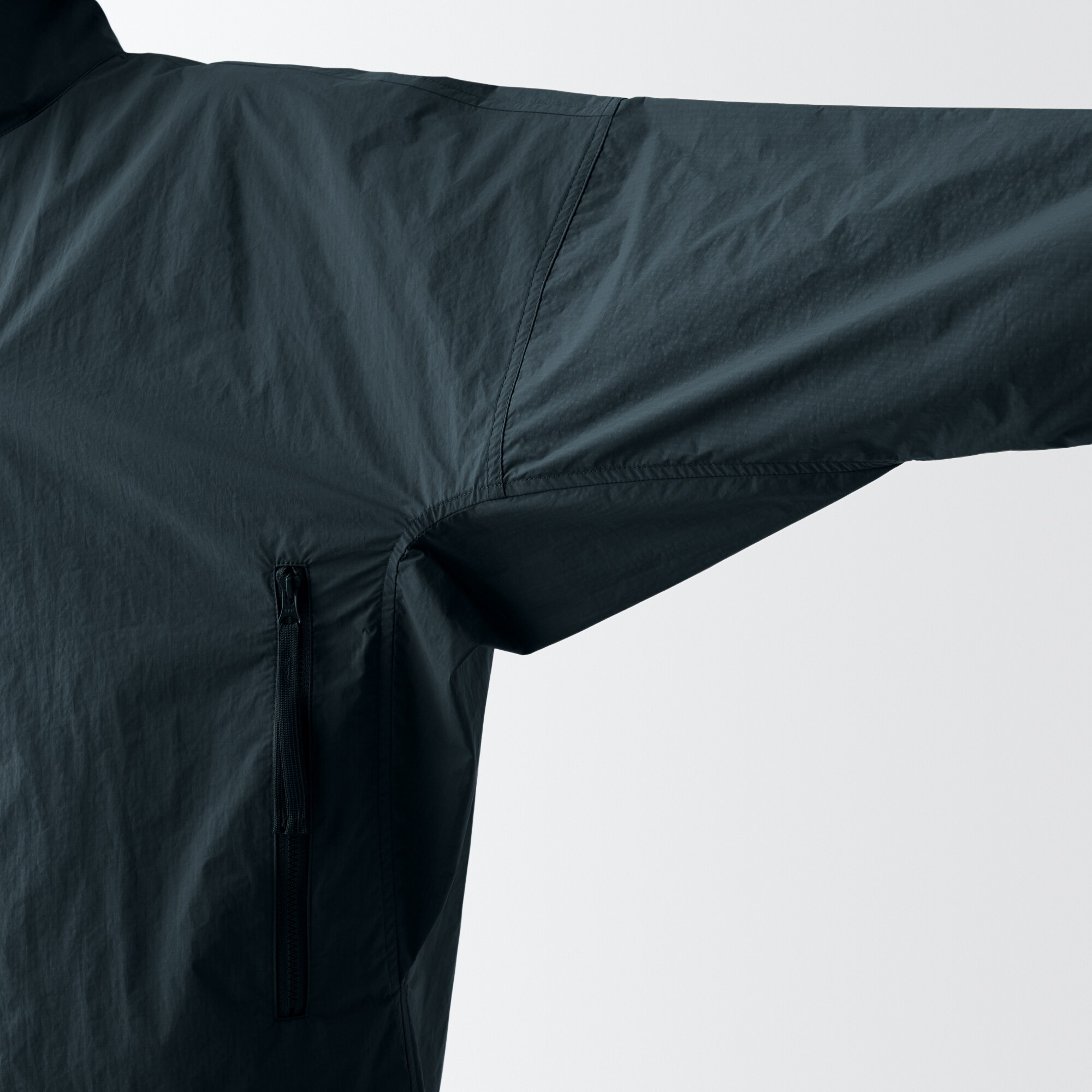 撥水防風ブルゾン