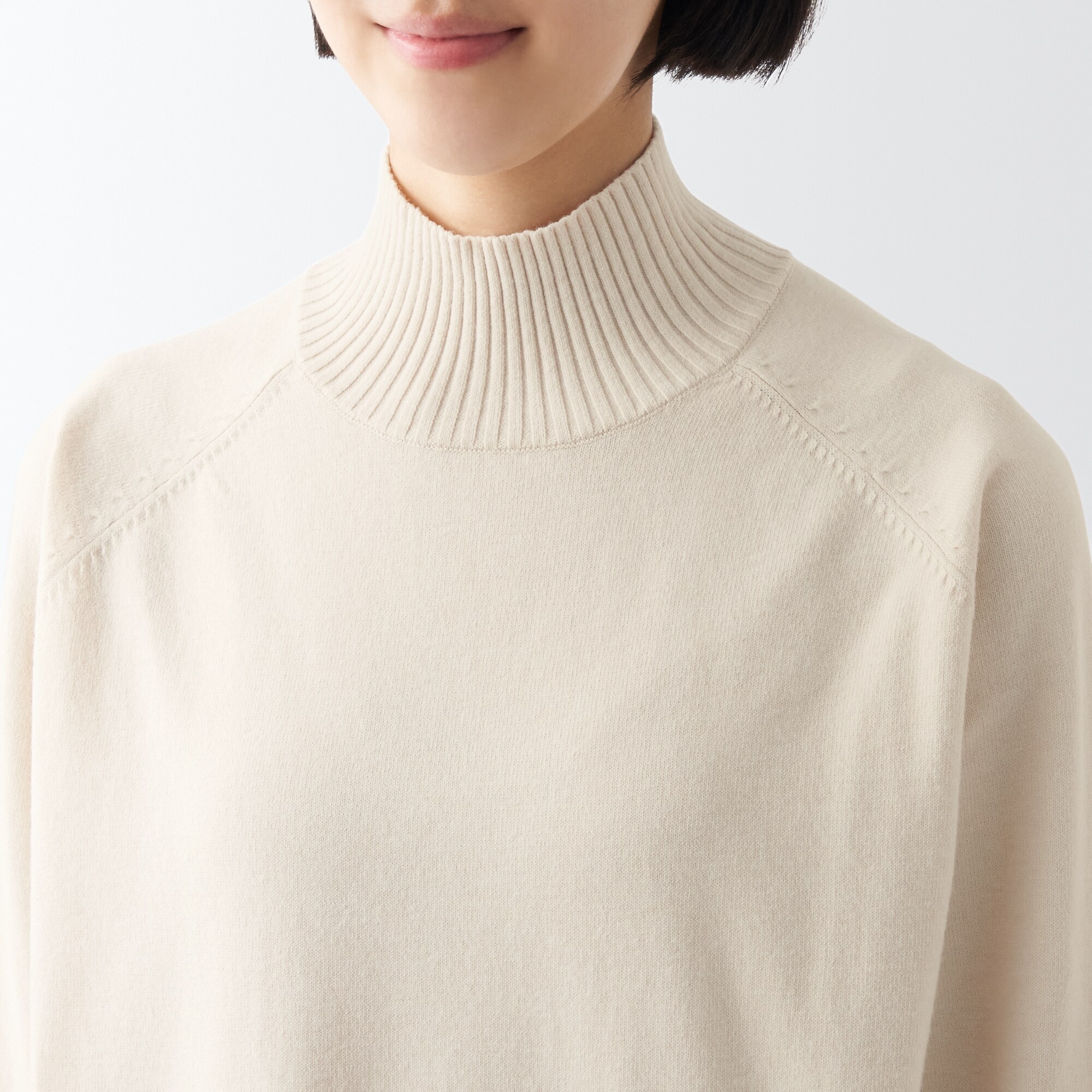 洗えるニットハイネックワンピース