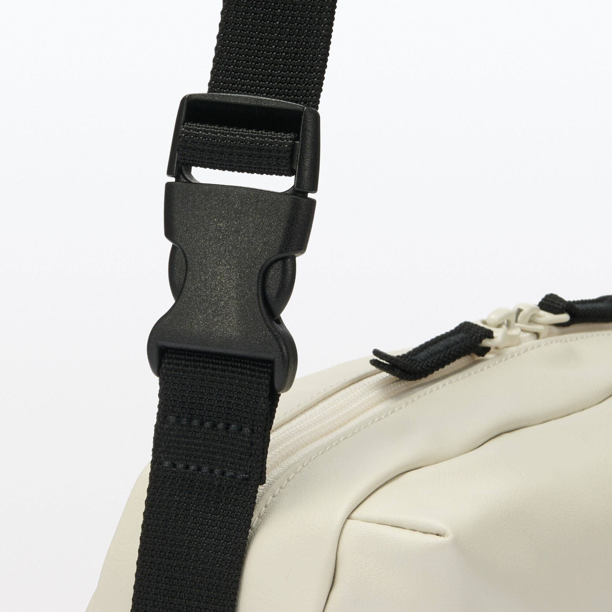 植物由来の原料を使った　ショルダーバッグ