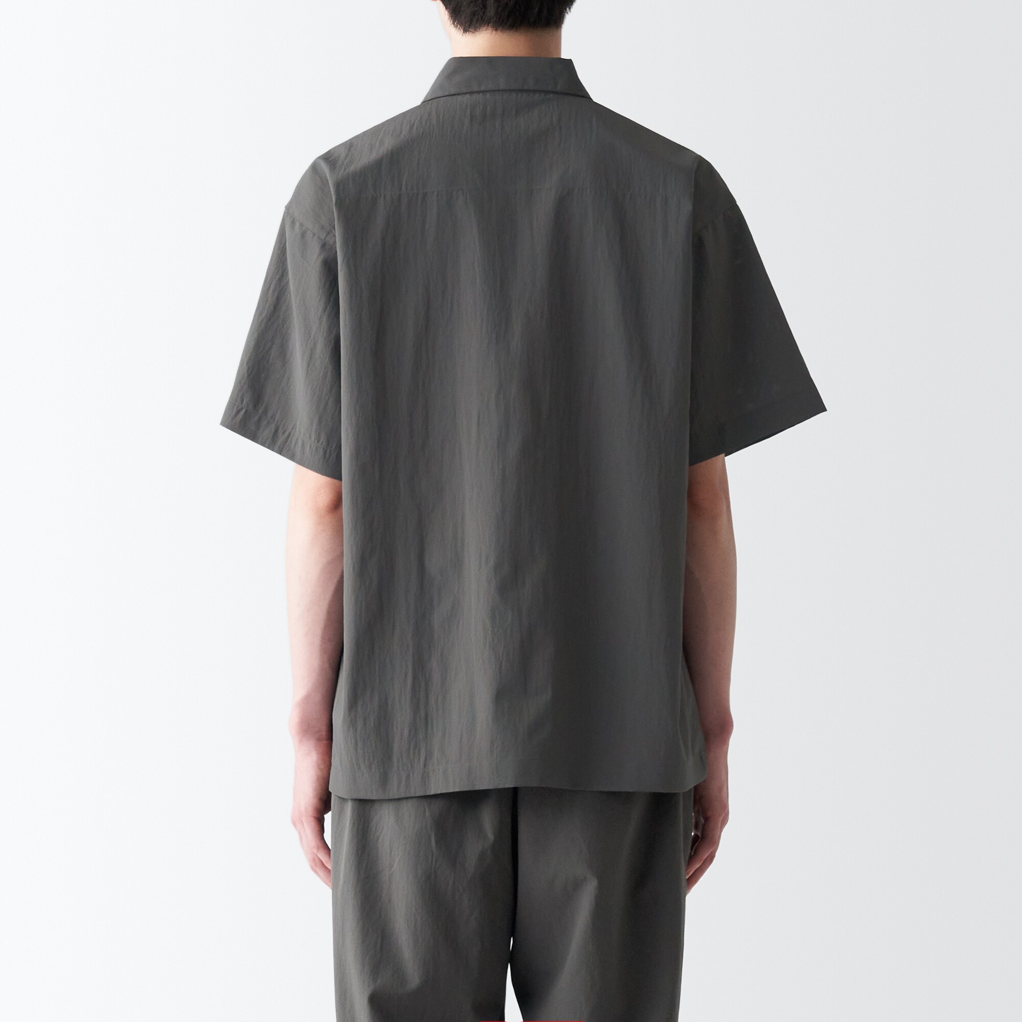 風を通すストレッチポロシャツ